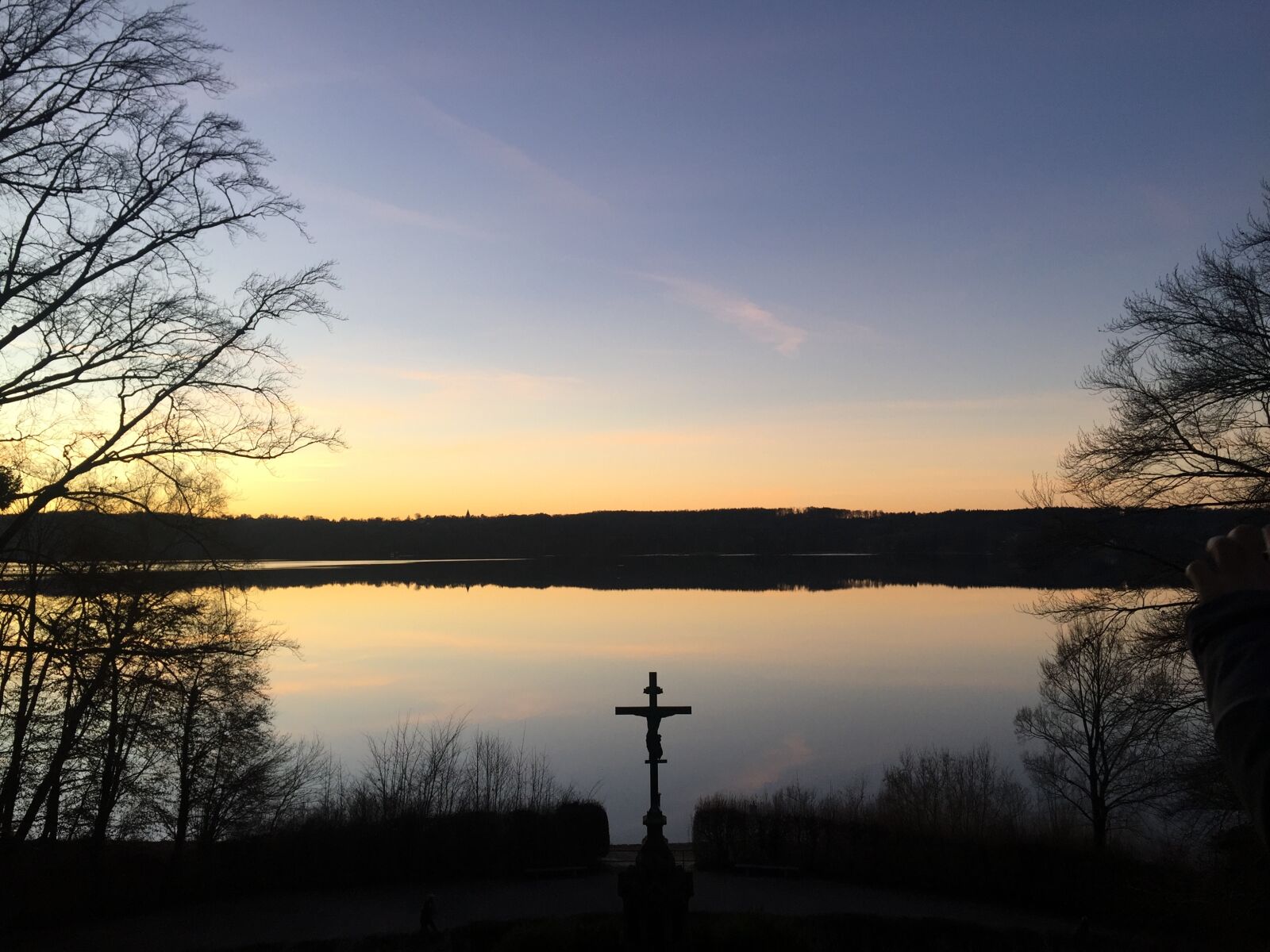 iPhone 6 back camera 4.15mm f/2.2 sample photo. Cross, lake, water photography