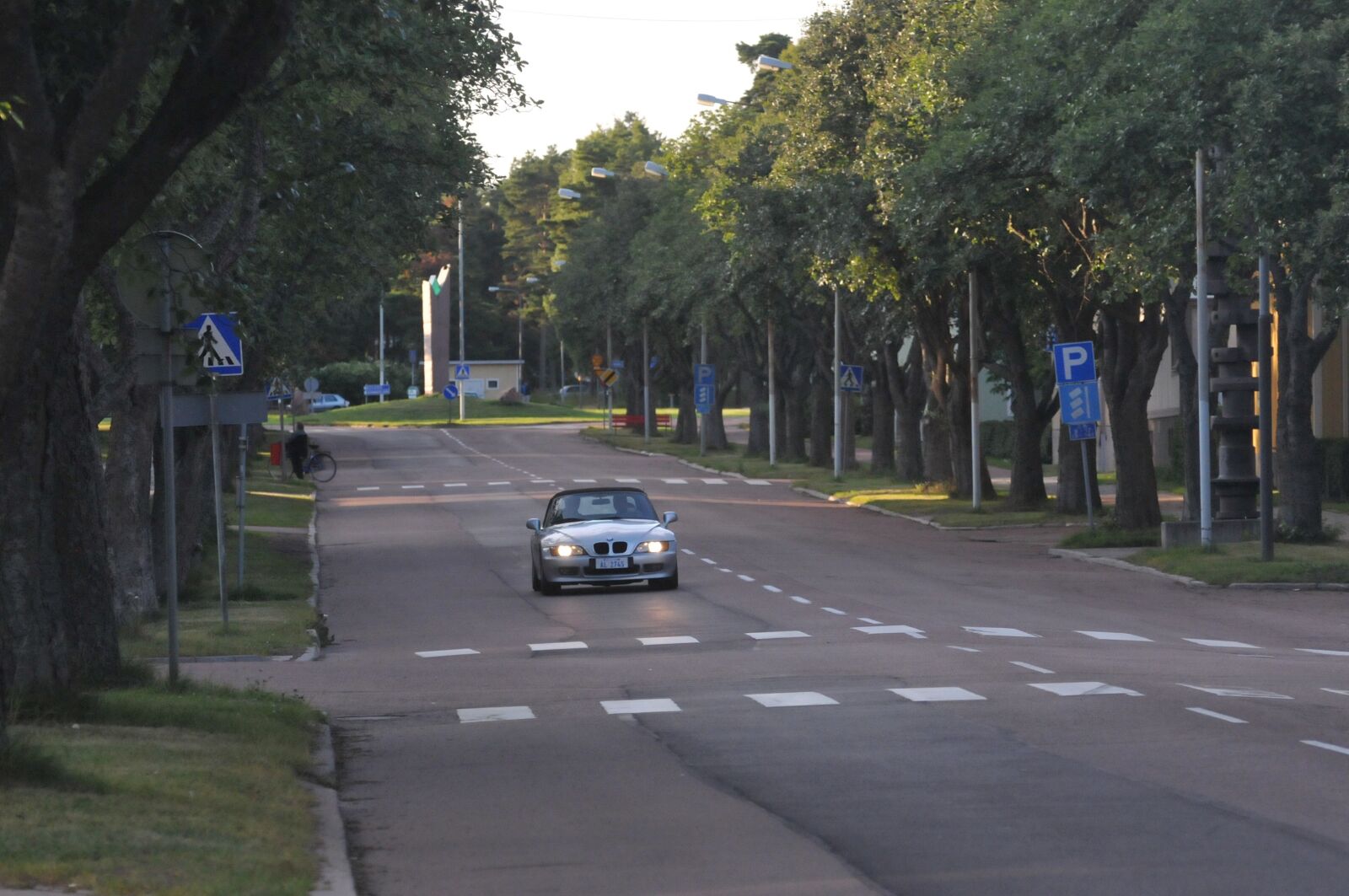 Nikon D300S sample photo. Car, road, trees photography