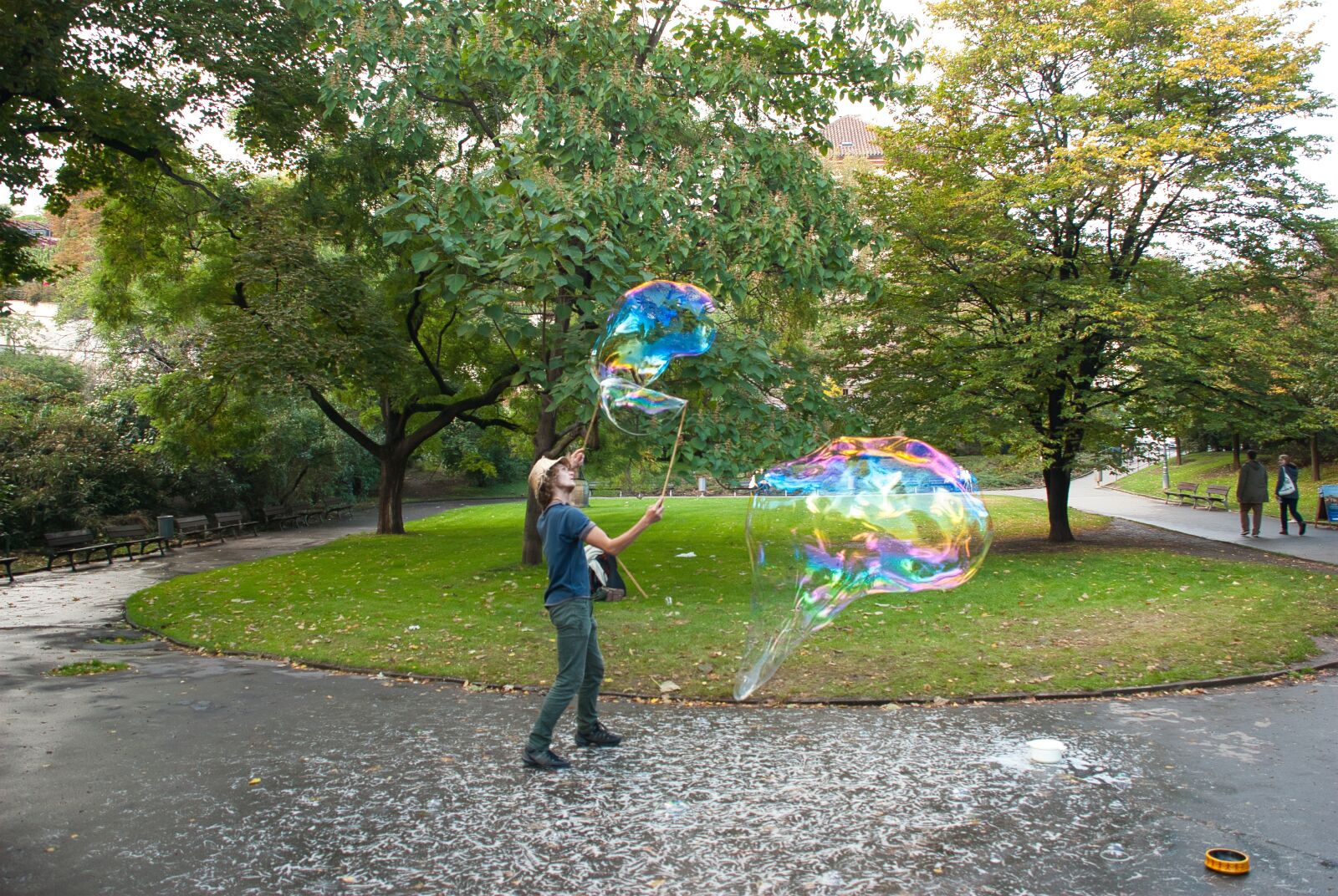 Nikon D80 sample photo. Soap bubbles, park, big photography