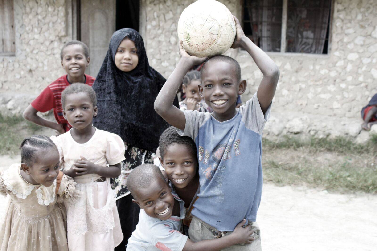 Canon EOS 500D (EOS Rebel T1i / EOS Kiss X3) sample photo. Africa, children, tanzania photography