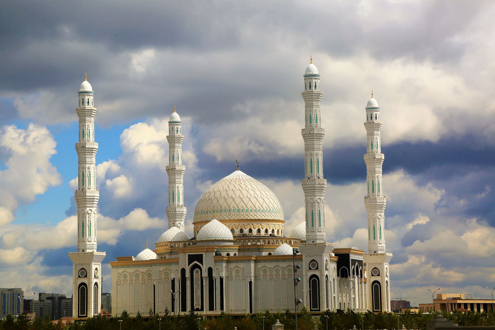 Canon EOS 5D Mark III sample photo. Cami, the minarets, dome photography