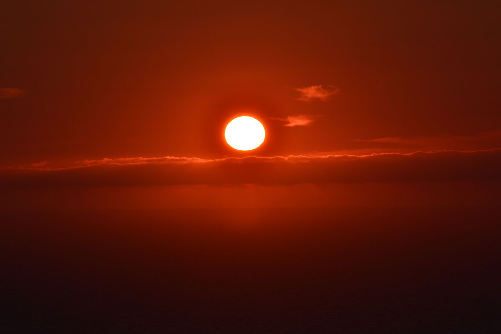 Nikon D3100 sample photo. Cloud, evening, sun, sun photography