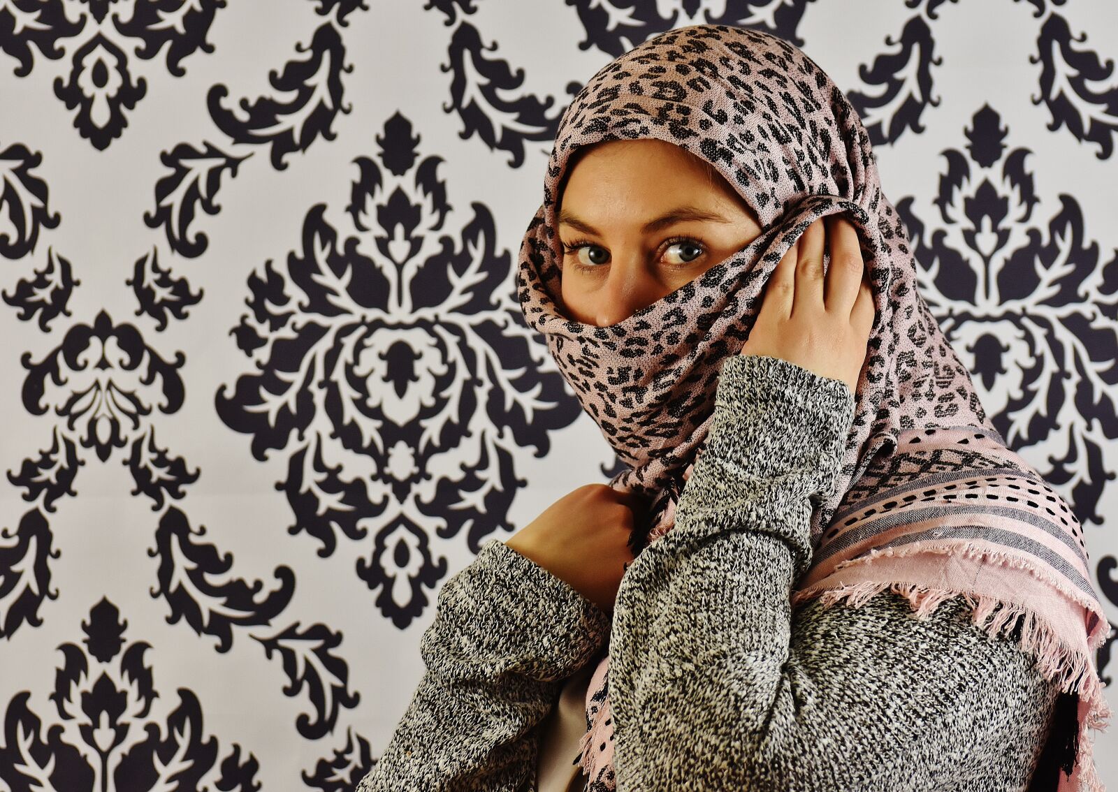 Nikon D7200 sample photo. Woman, headscarf, face photography