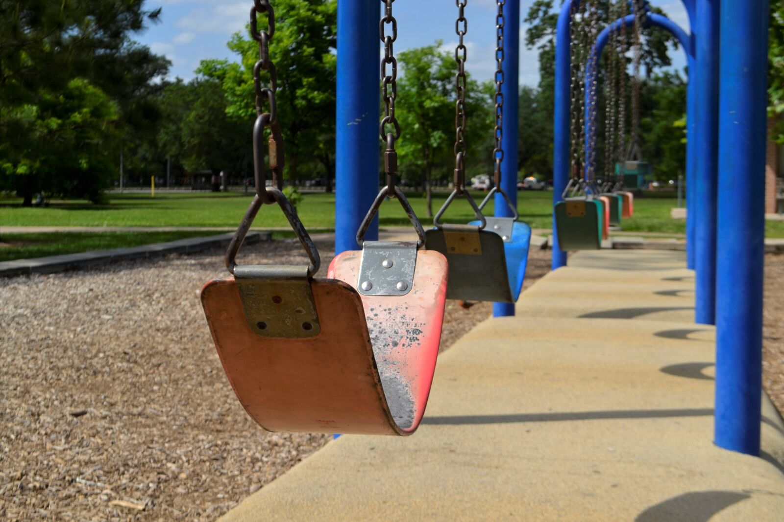 Nikon D3100 sample photo. Nature, kids, swings photography