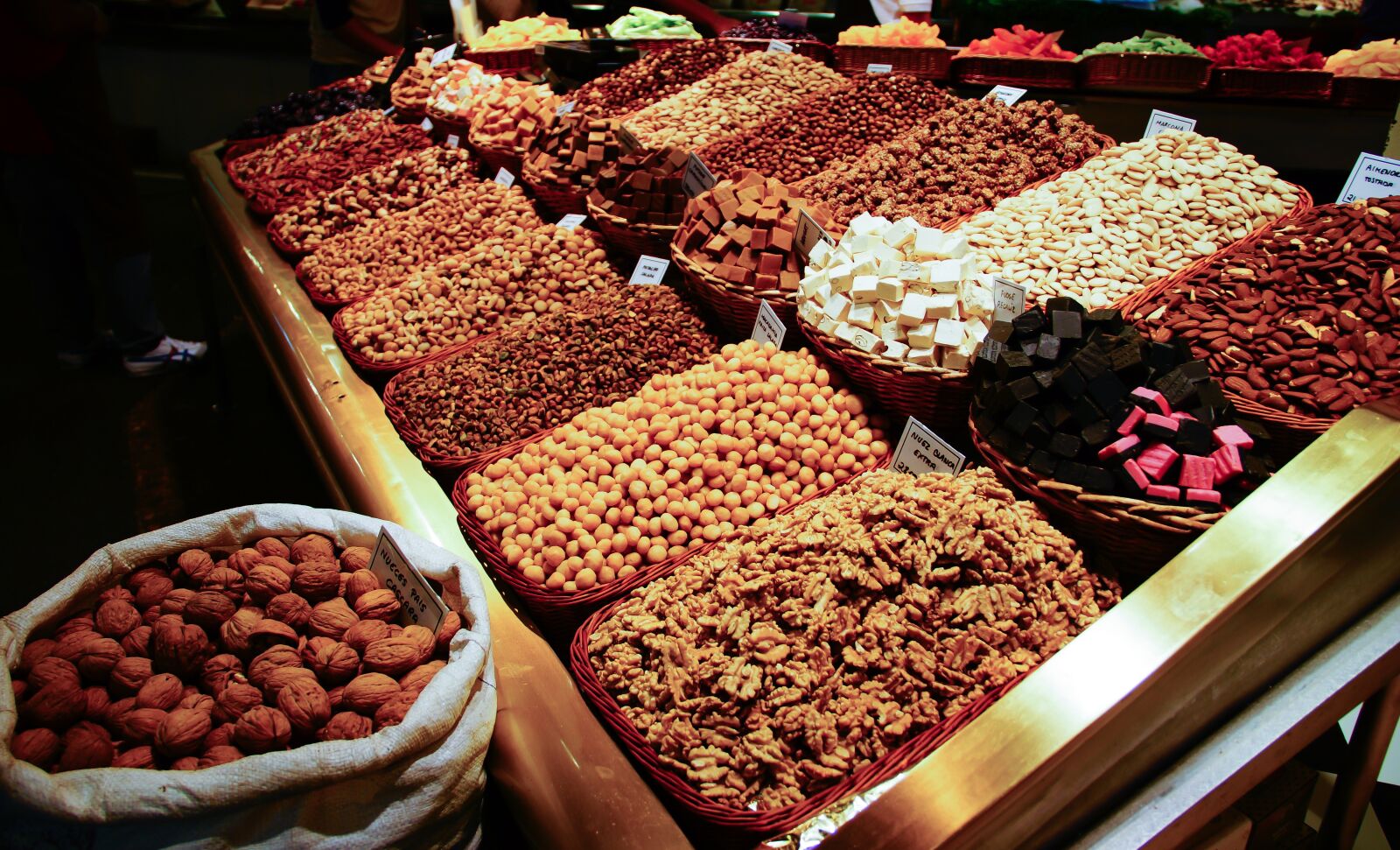 Sony SLT-A77 sample photo. Market, nuts, s photography