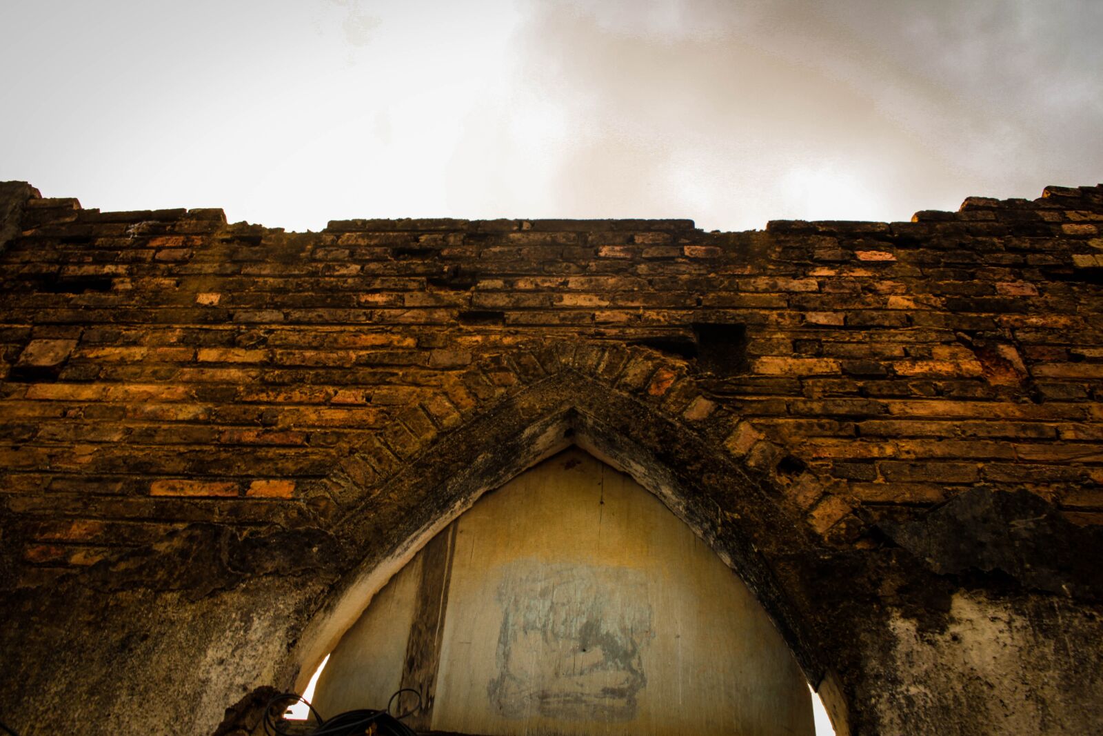 Canon EOS 700D (EOS Rebel T5i / EOS Kiss X7i) sample photo. The architecture, former, brick photography