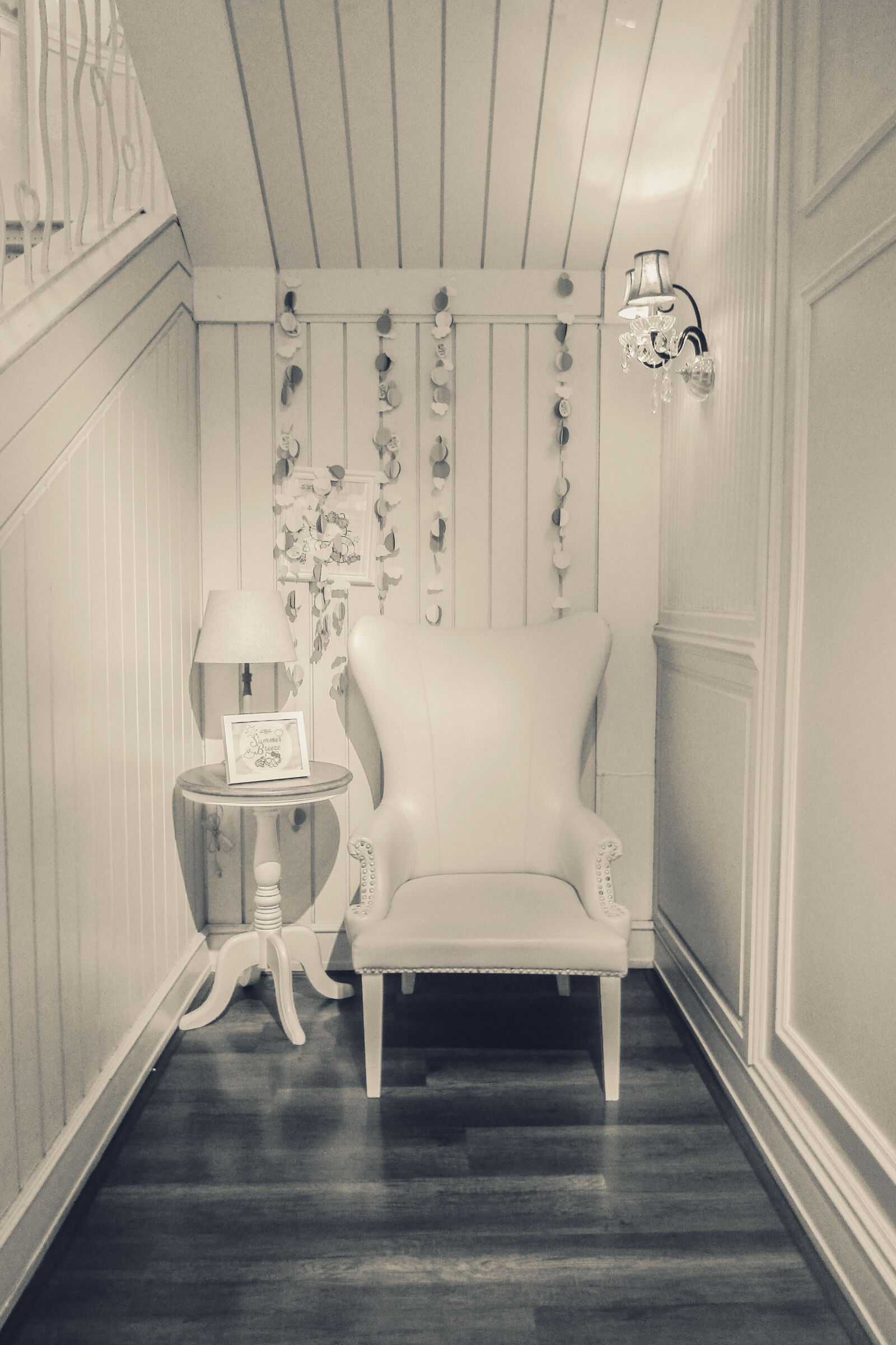 Canon POWERSHOT SX430 IS sample photo. Armchair, vintage, white photography