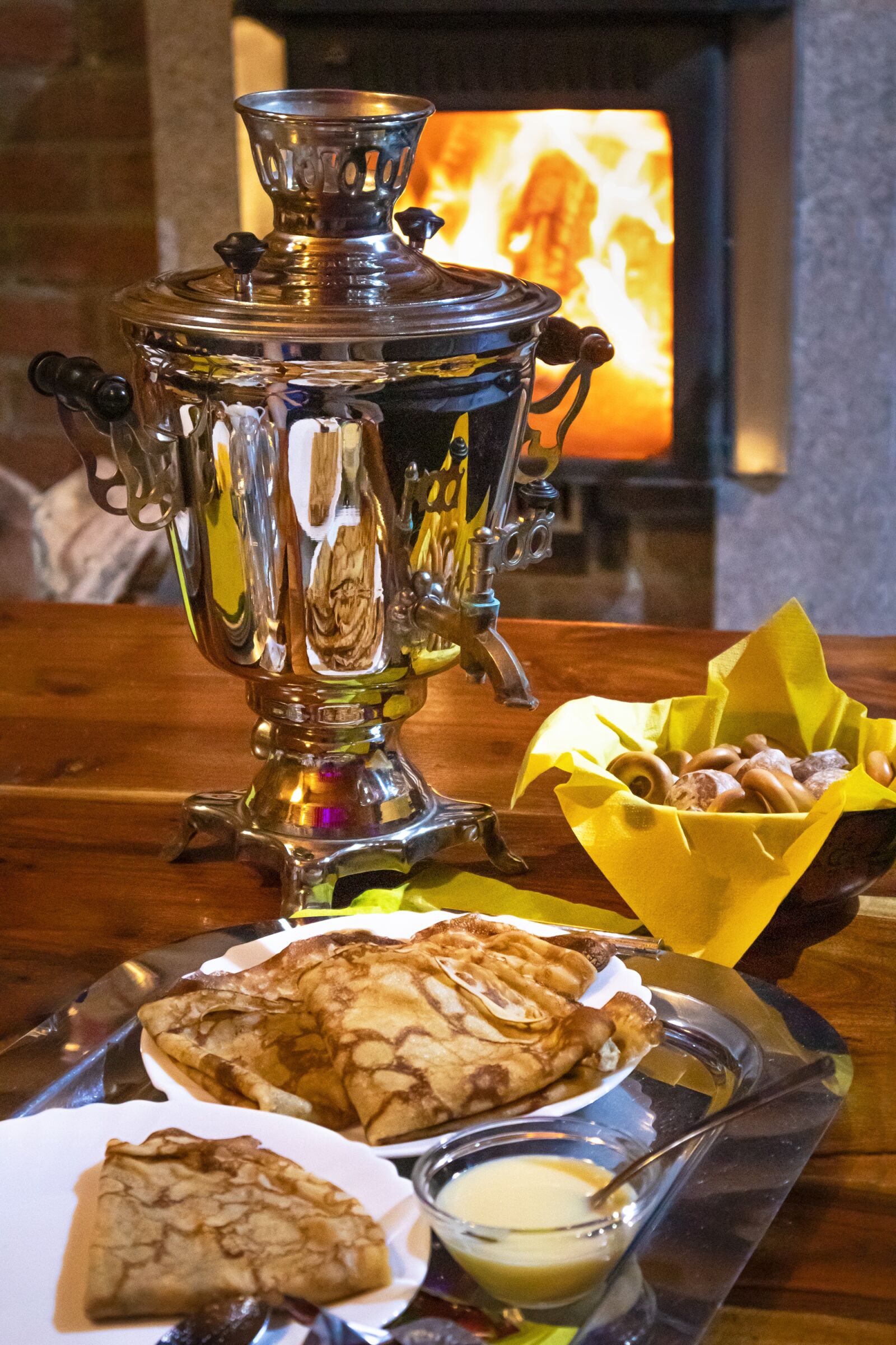 Canon EF-M 15-45mm F3.5-6.3 IS STM sample photo. Eat, russia, samovar photography