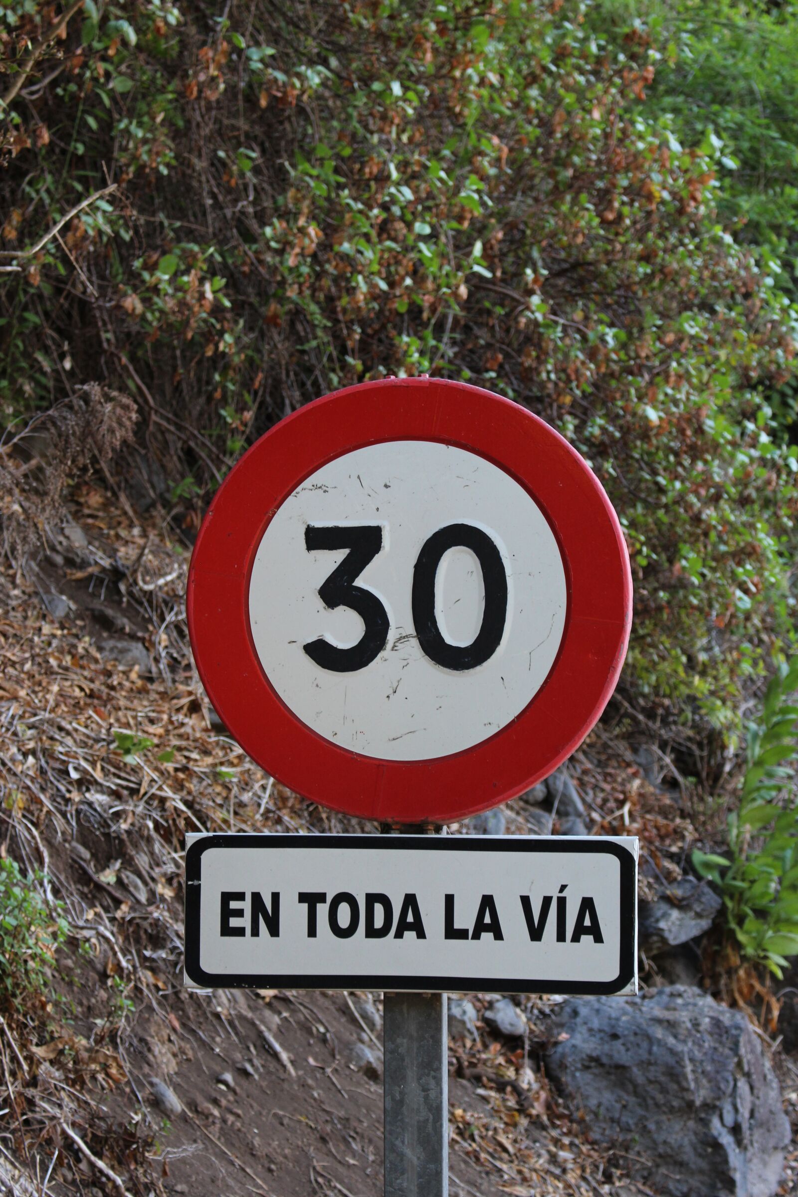 Canon EOS 100D (EOS Rebel SL1 / EOS Kiss X7) sample photo. Road sign, spain photography