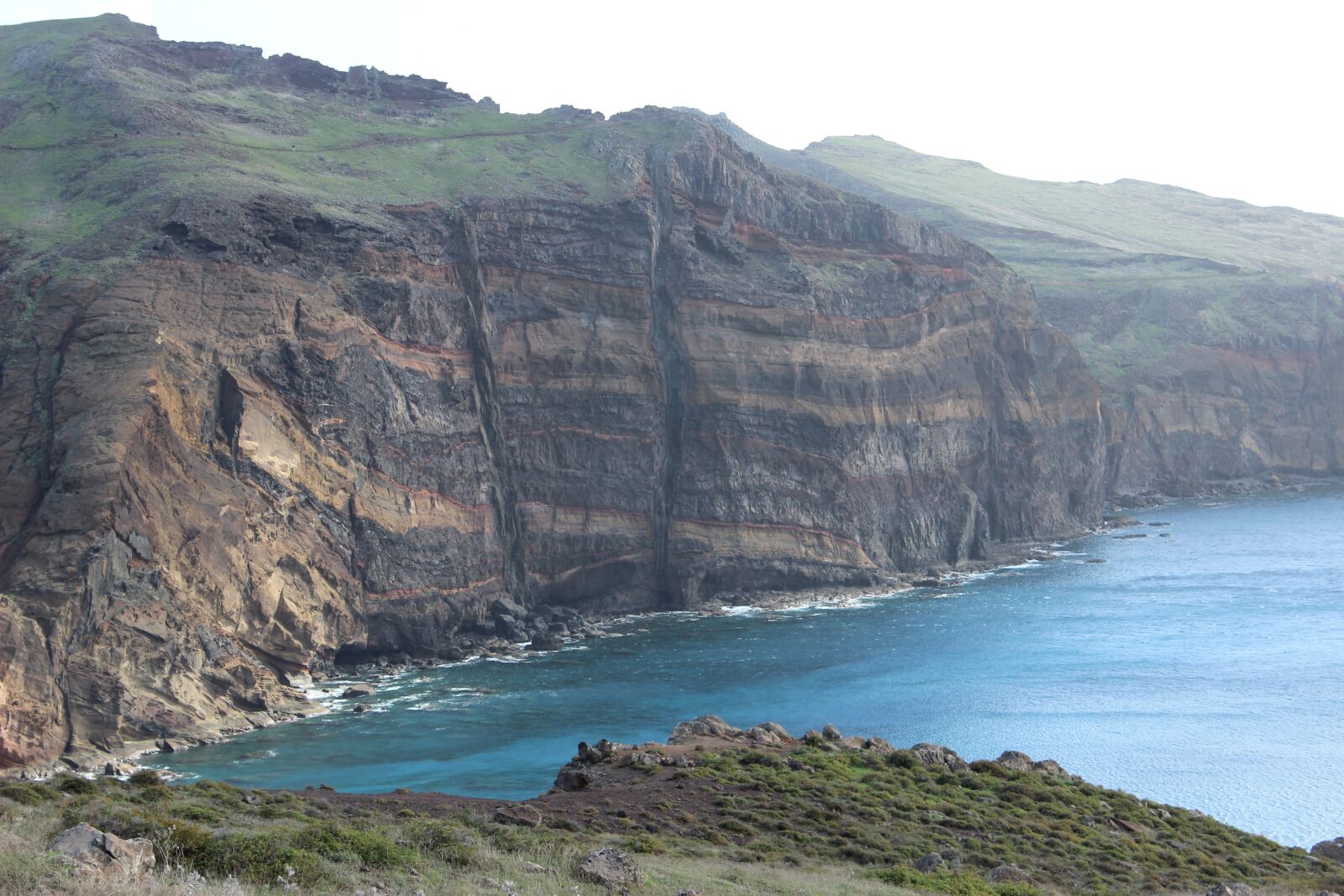 Canon EOS 600D (Rebel EOS T3i / EOS Kiss X5) sample photo. Cliff, sea, coast photography