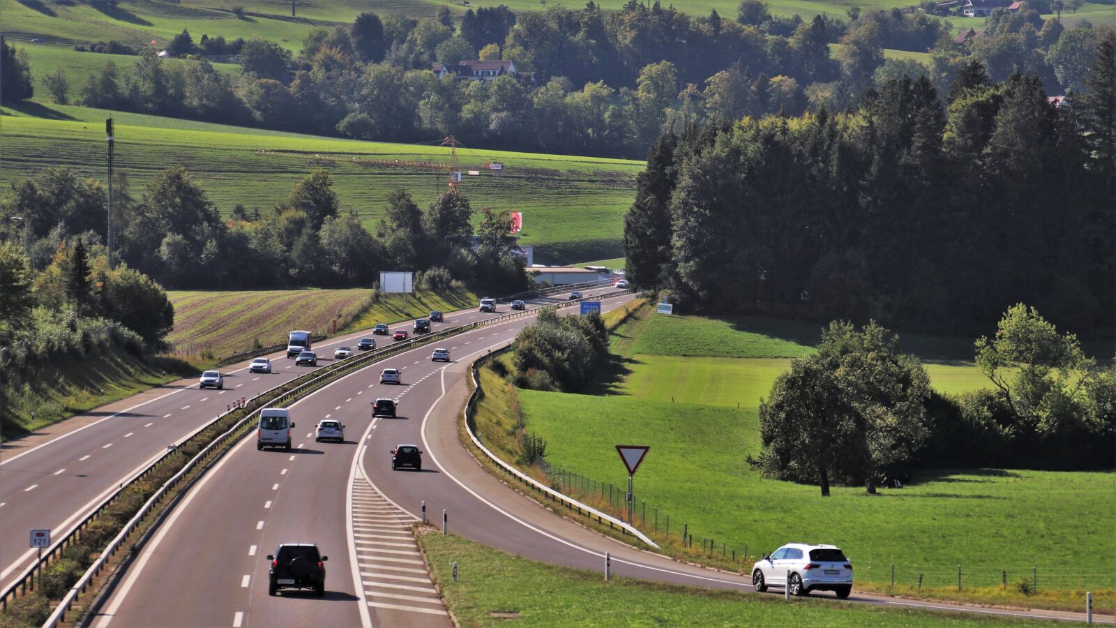 Canon EOS 80D sample photo. Highway, transport, travel photography