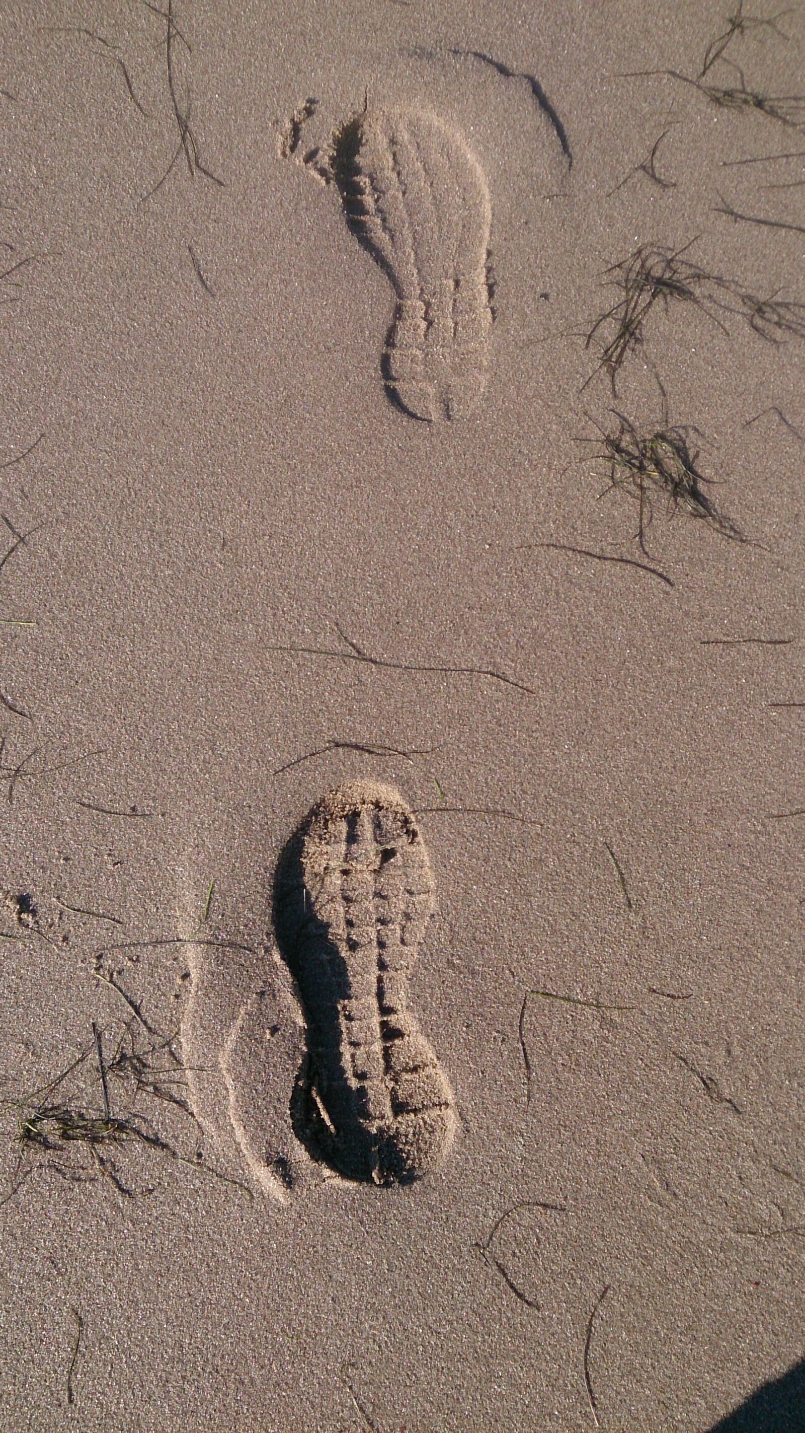 Sony Xperia Z sample photo. Footprints, sand, north sea photography