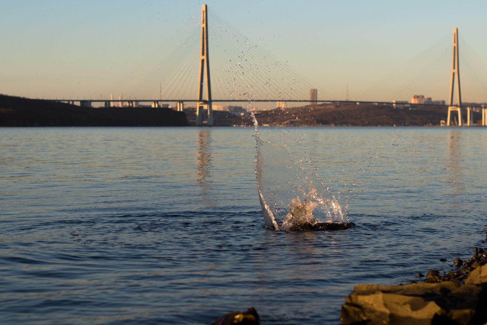 Canon EF 50mm F1.8 II sample photo. Spray, bridge, golden bridge photography