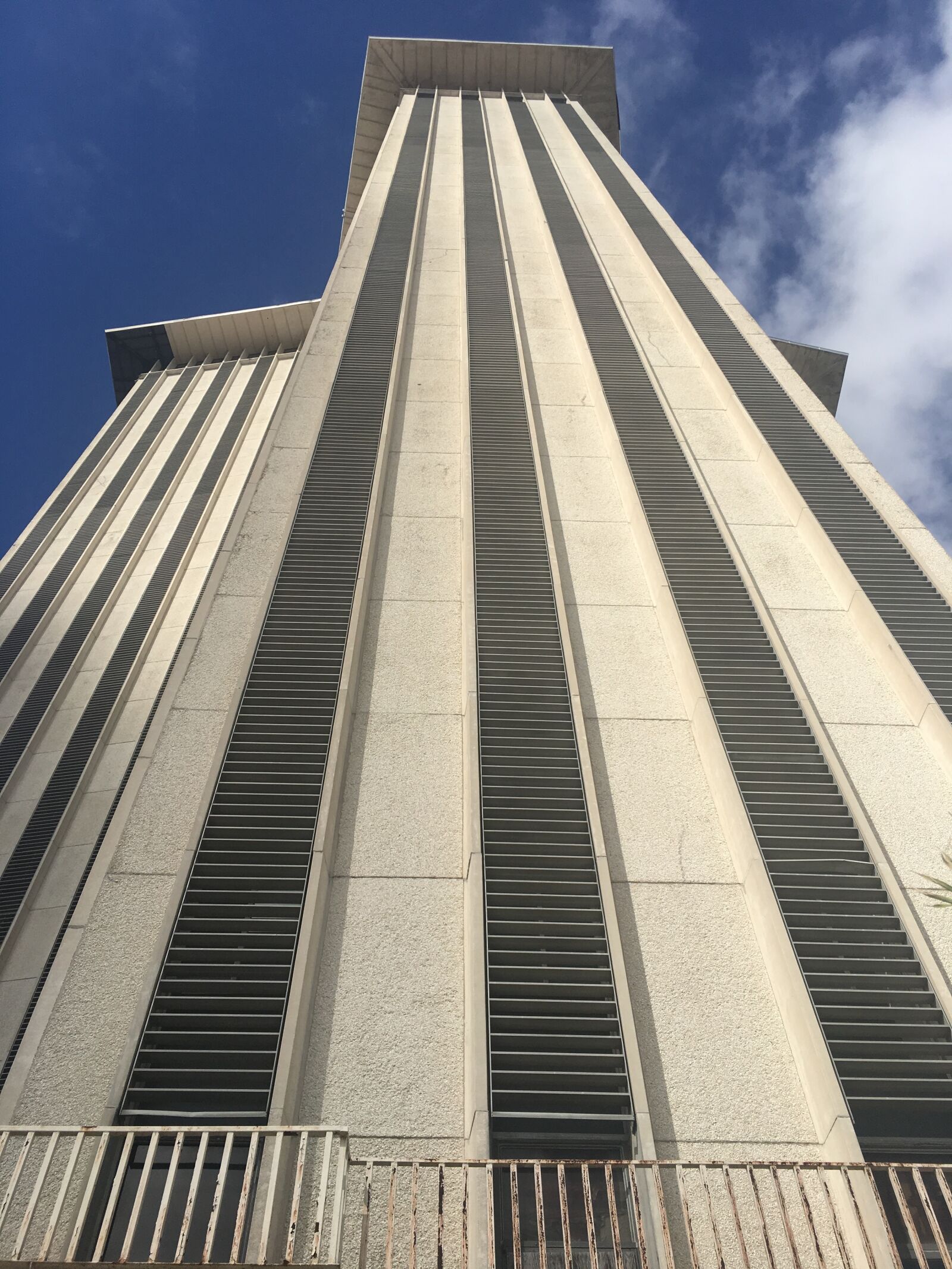 Apple iPhone 6s Plus sample photo. Architecture, city, sky photography