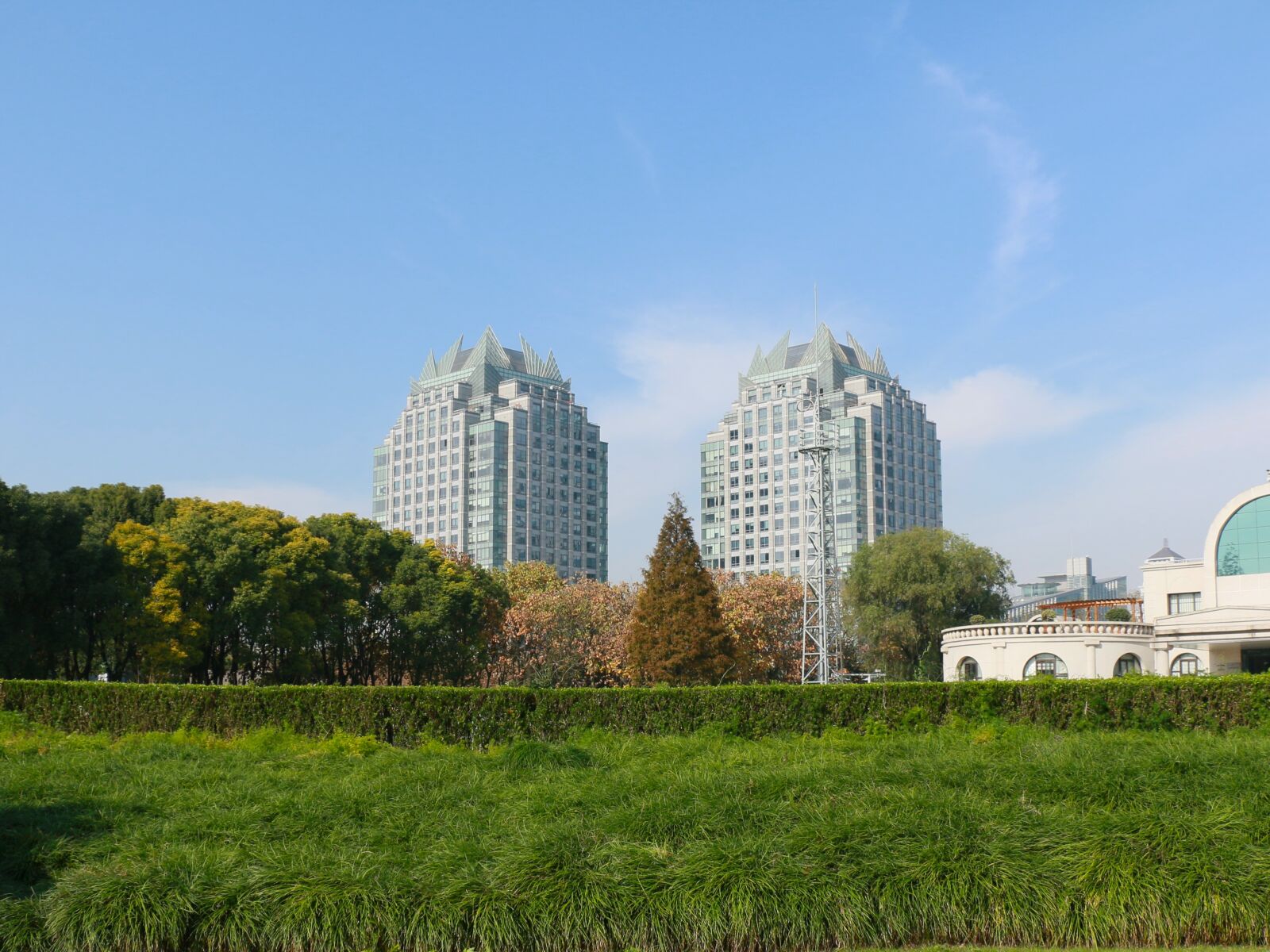 Canon EOS 70D sample photo. Building, tall, shanghai photography