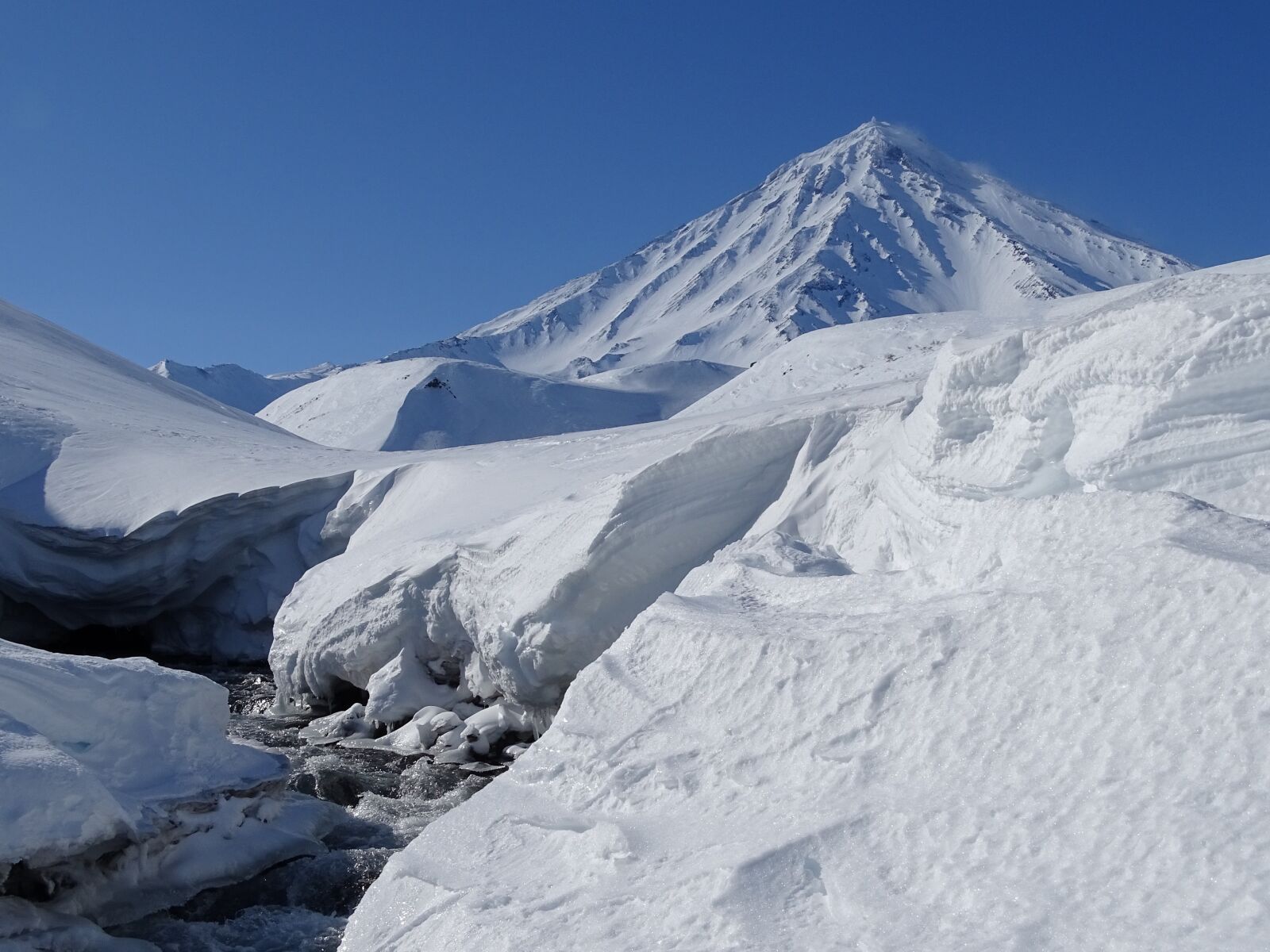 Sony DSC-HX400 sample photo. Mountains, volcano, winter photography
