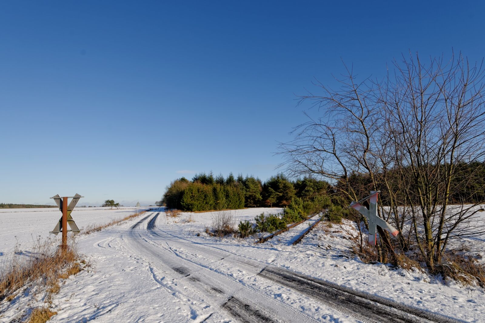 Nikon D300S sample photo. Snow, landscape, railway photography
