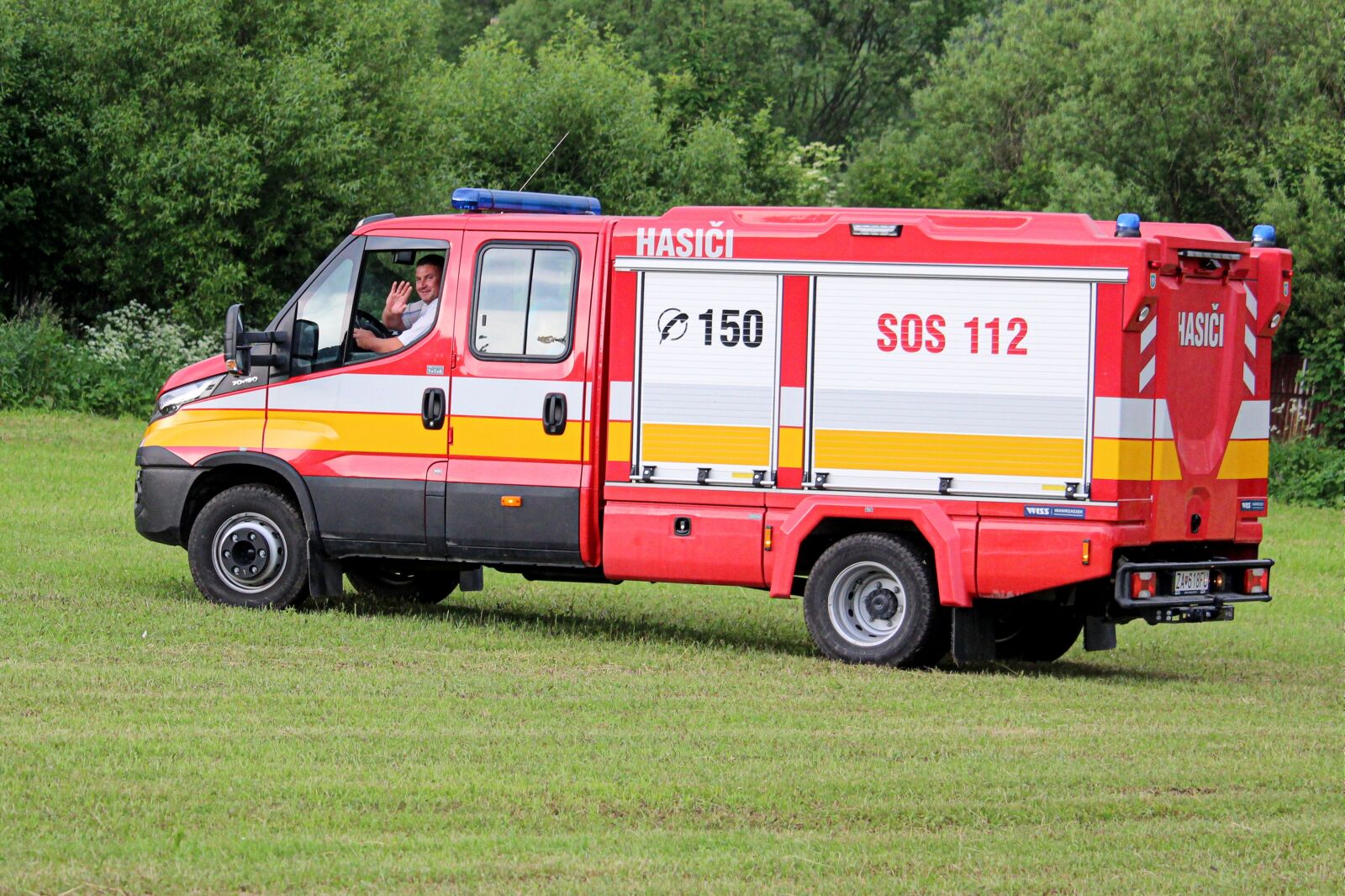 Canon EF-S 55-250mm F4-5.6 IS STM sample photo. Firemen, fire engine car photography