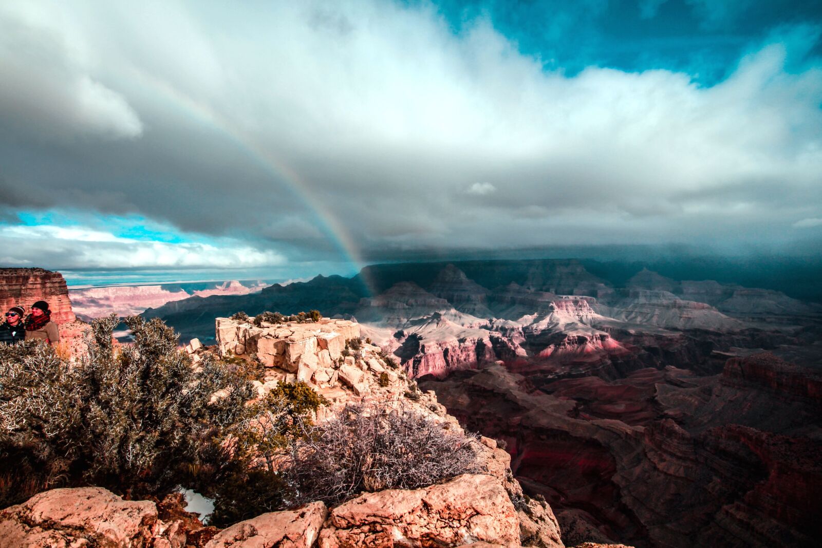 Canon EF-S 10-18mm F4.5–5.6 IS STM sample photo. Rainbow, valley, canyon, cliff photography