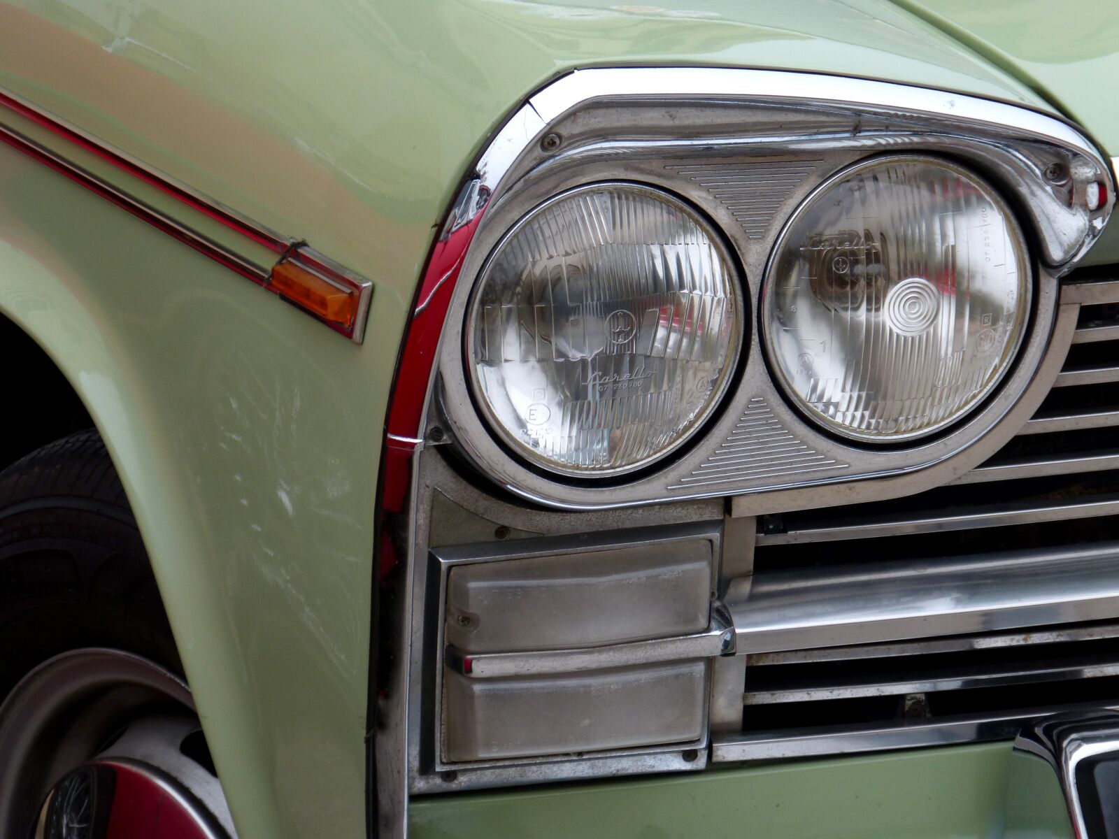 Panasonic DMC-FZ62 sample photo. Car, old, classic photography