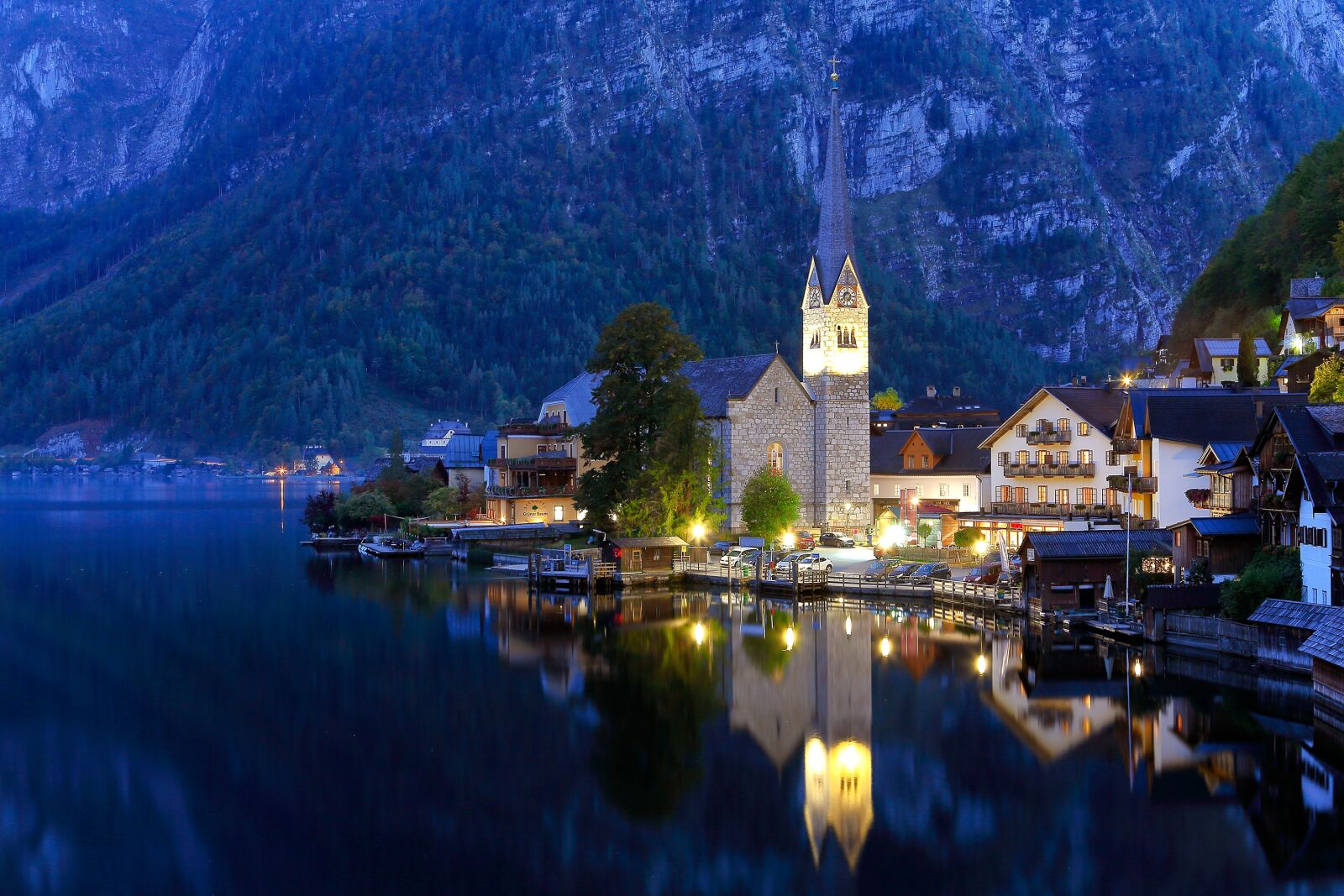 Canon EOS 5D Mark II sample photo. Hallstatt, church, lake photography