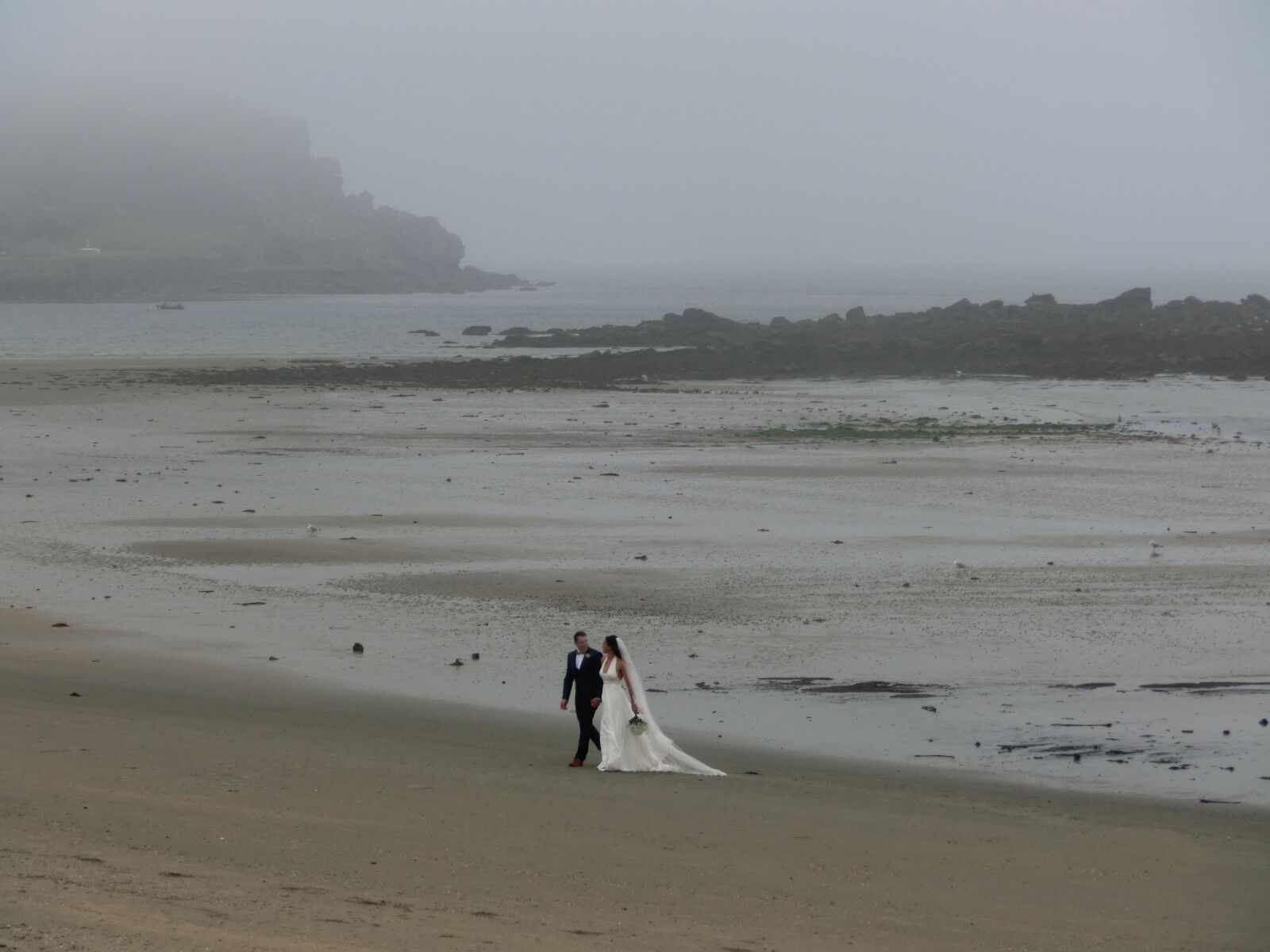 CASIO EX-ZR200 sample photo. Wedding, beach, england photography