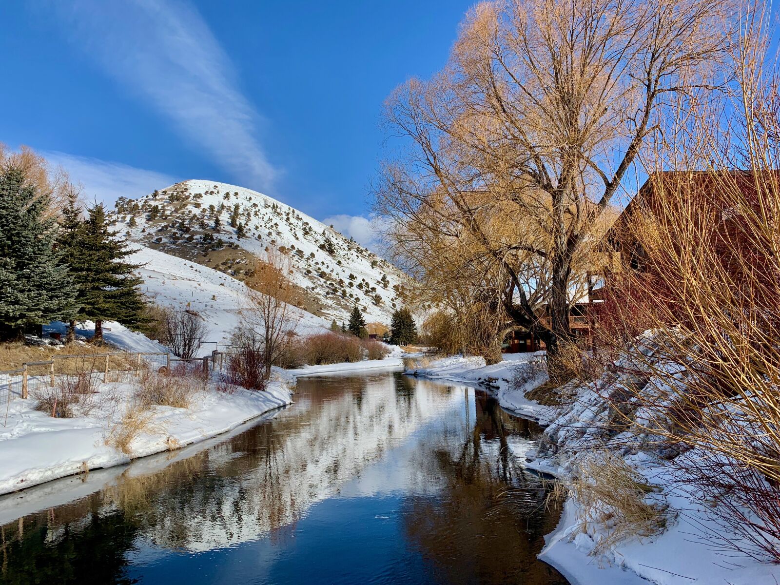 Apple iPhone XR sample photo. Creek, snow, winter photography