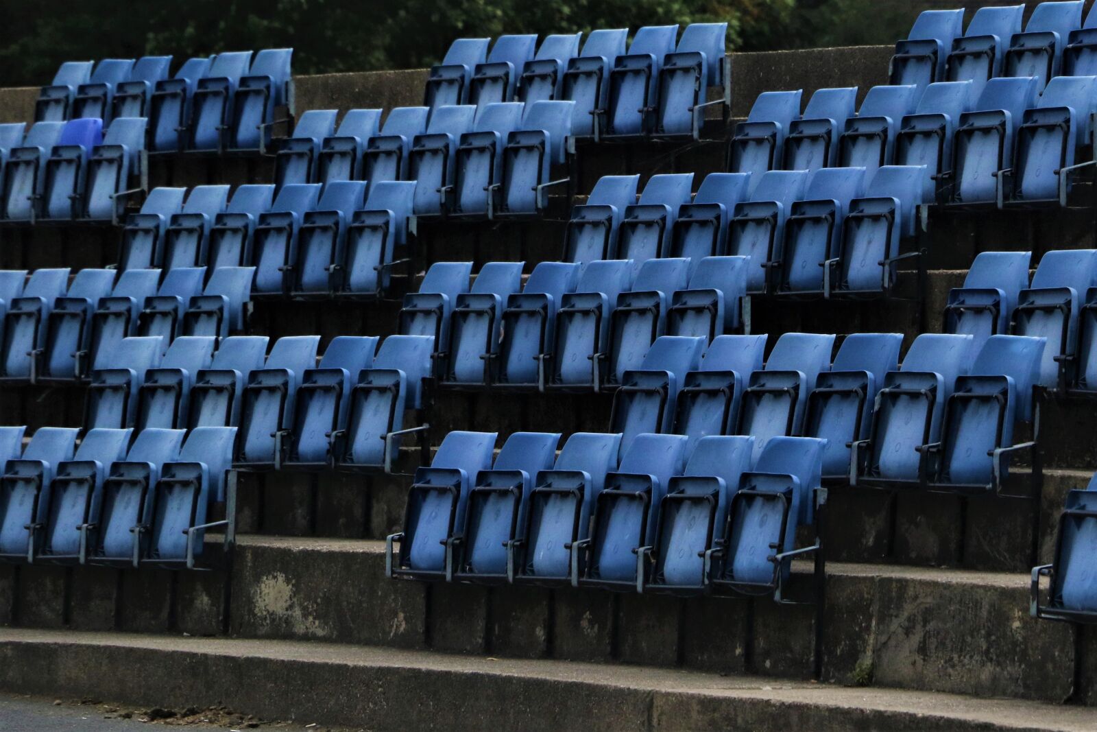 Canon EOS 7D Mark II sample photo. Seats, stadium, empty photography