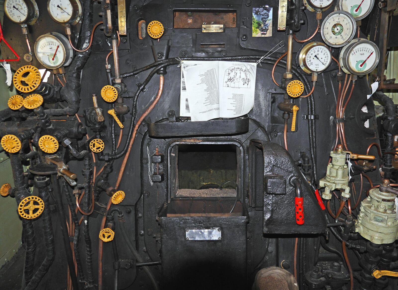 Panasonic Lumix DMC-GH3 sample photo. Locomotive, firebox, measurer, pressure photography