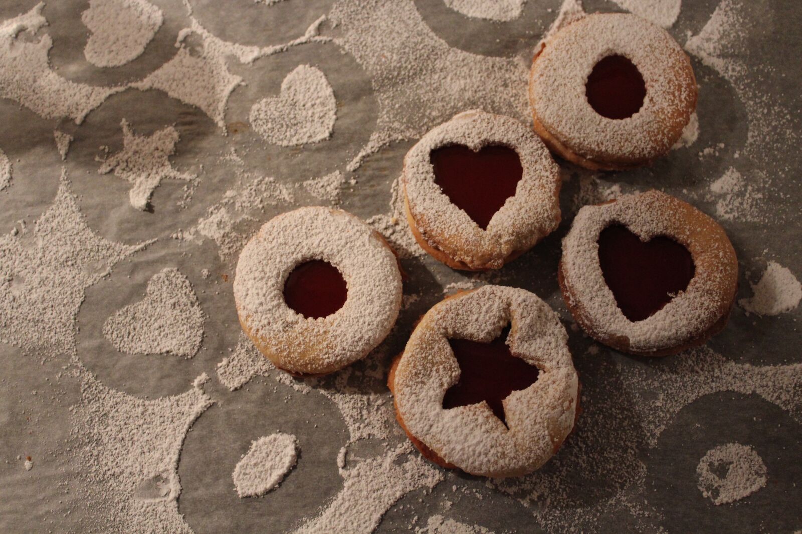 Canon EOS 600D (Rebel EOS T3i / EOS Kiss X5) sample photo. Christmas, baking, cookies photography