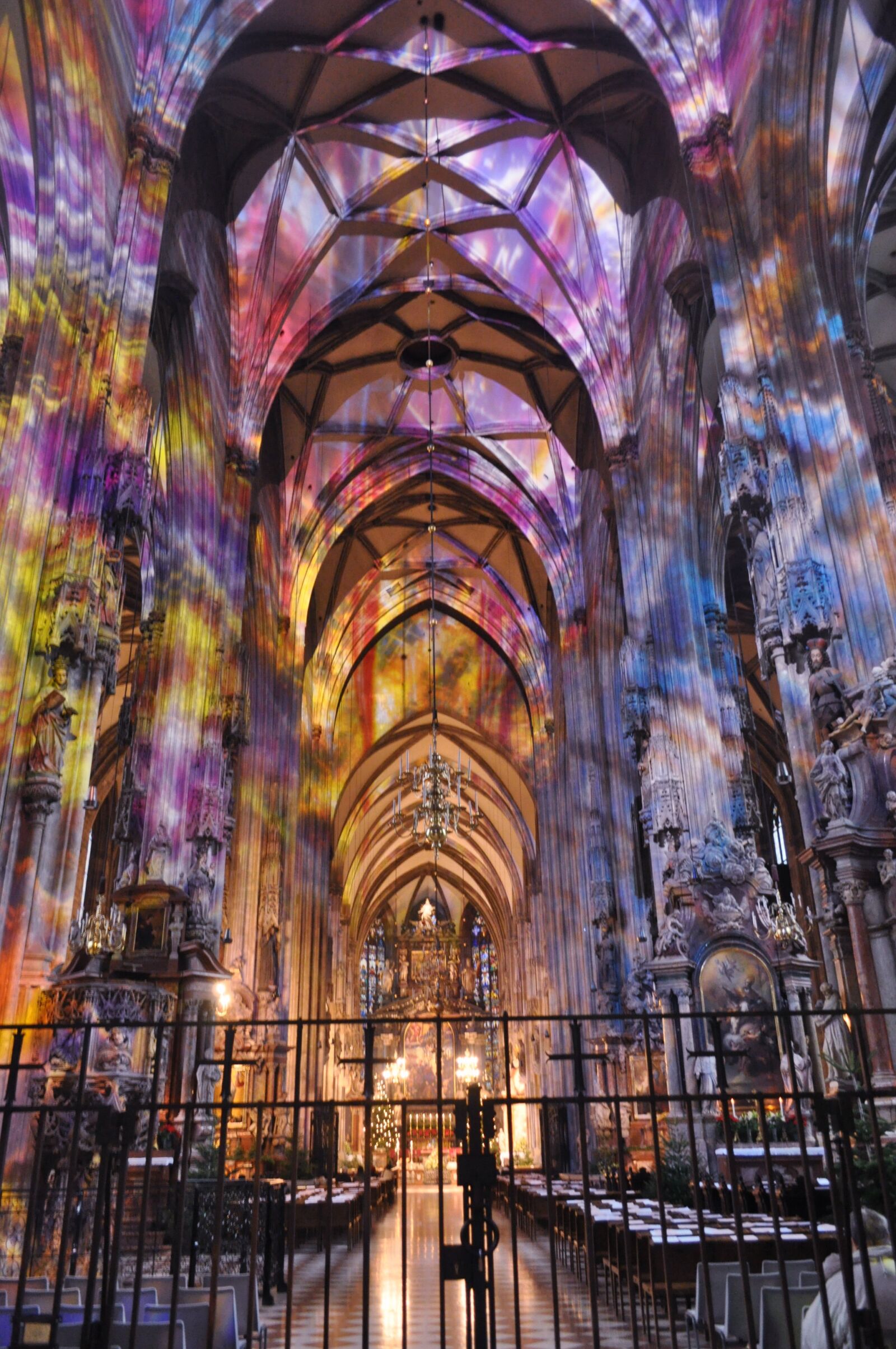 Nikon D5000 sample photo. Viena, cathedral, christmas photography