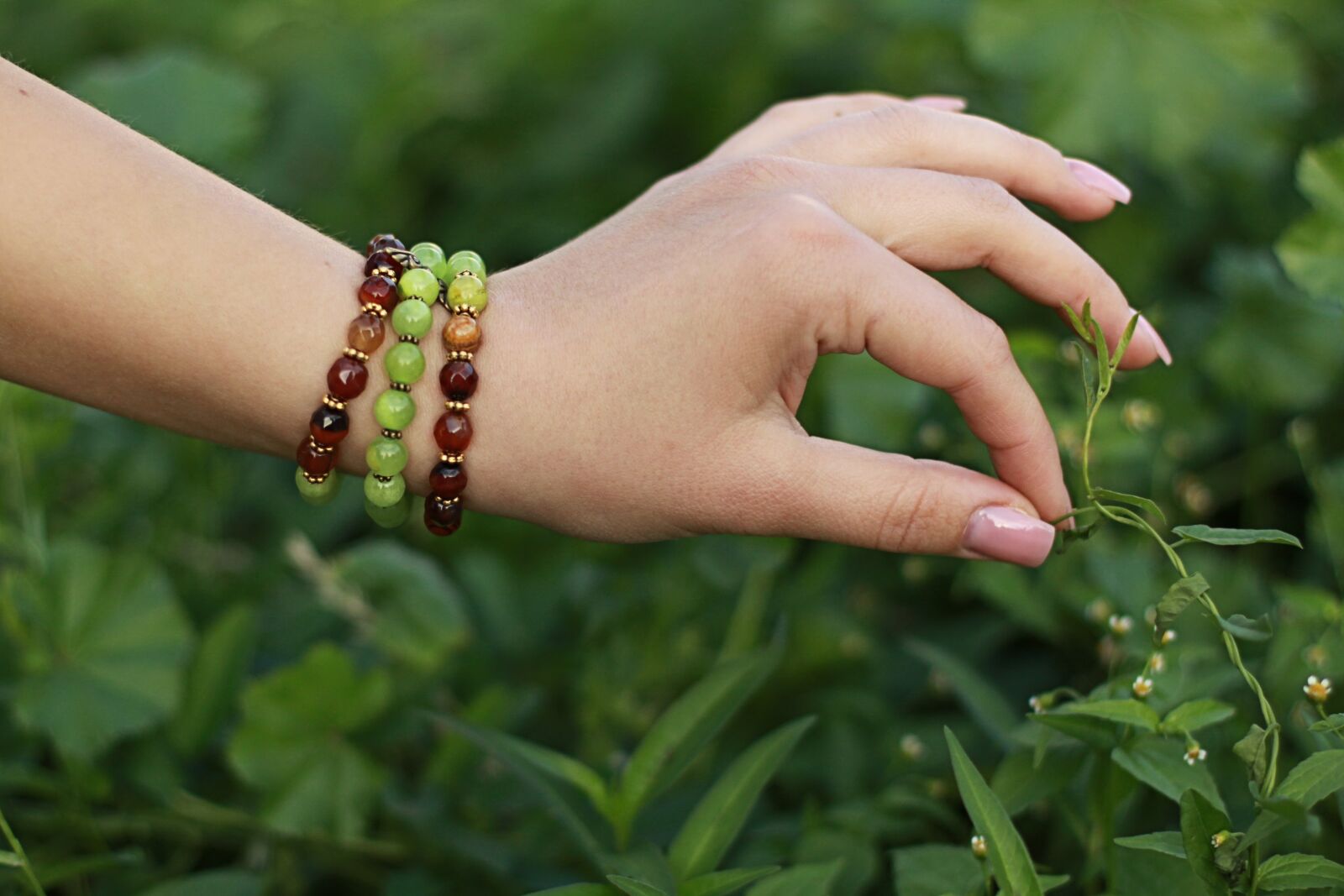 Canon EOS 50D sample photo. Hand, brush, finger photography