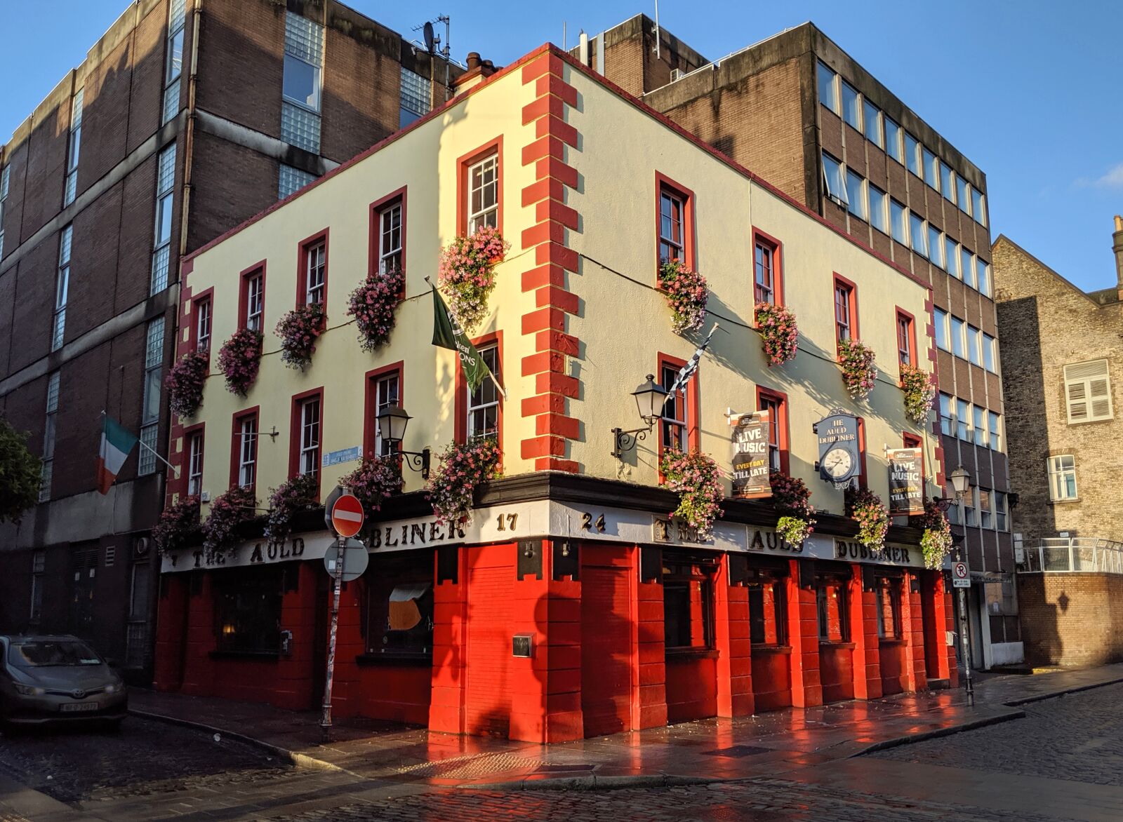 Google Pixel 3 sample photo. Dublin, ireland, travel photography