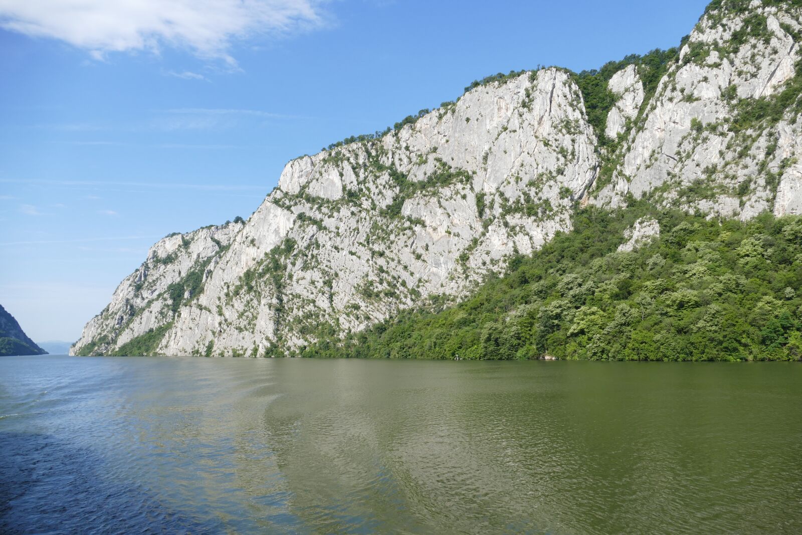Panasonic Lumix DMC-FZ1000 sample photo. Iron gate, danube, landscape photography