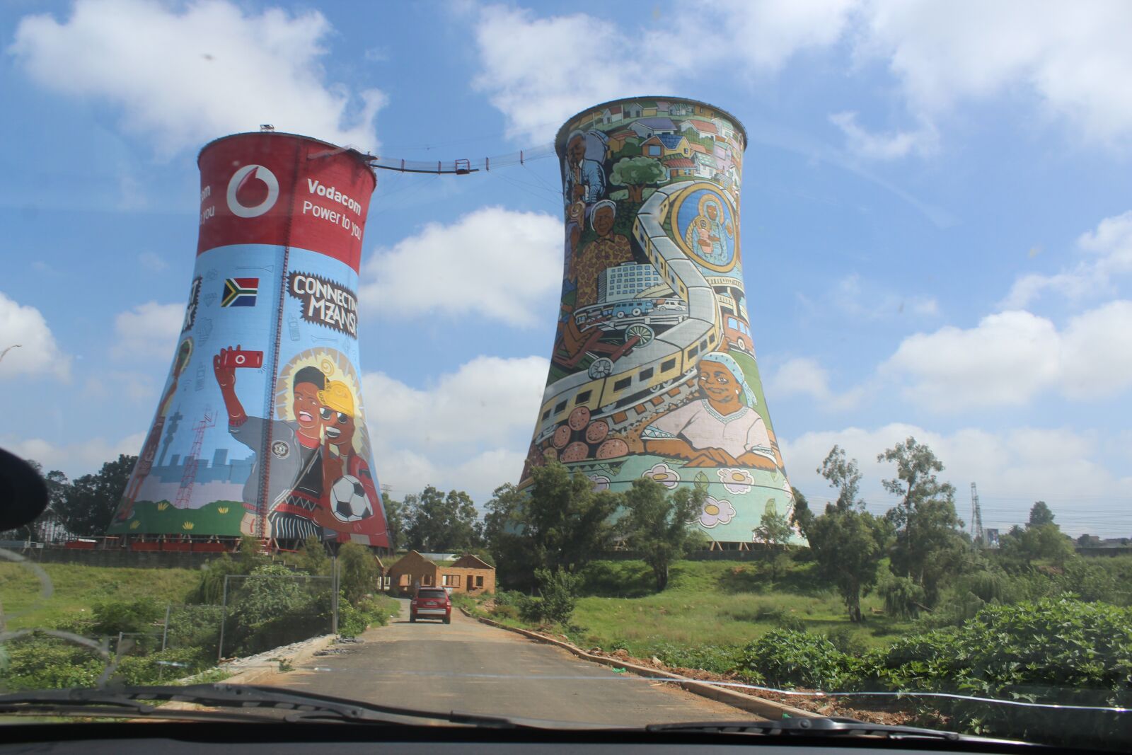 Canon EOS 1200D (EOS Rebel T5 / EOS Kiss X70 / EOS Hi) sample photo. Soweto, tower, bungee jump photography