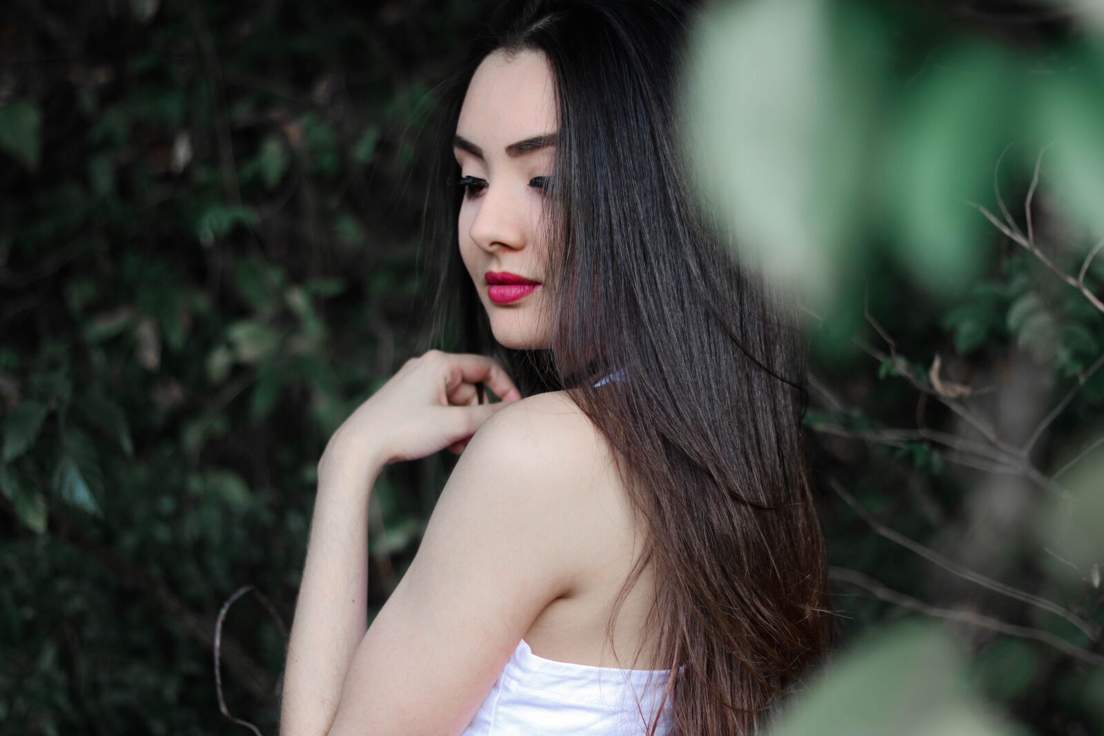Canon EOS 750D (EOS Rebel T6i / EOS Kiss X8i) sample photo. Nature, woman, beauty photography
