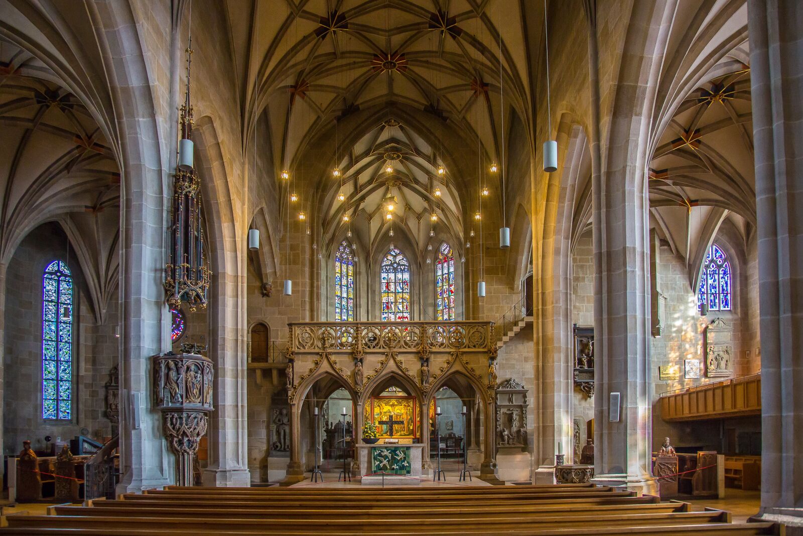 Canon EF 24-105mm F4L IS USM sample photo. T bingen, collegiate church photography