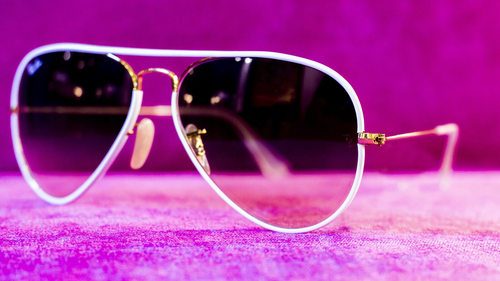 Canon EOS 700D (EOS Rebel T5i / EOS Kiss X7i) sample photo. Lenses, sunglasses, eyes photography