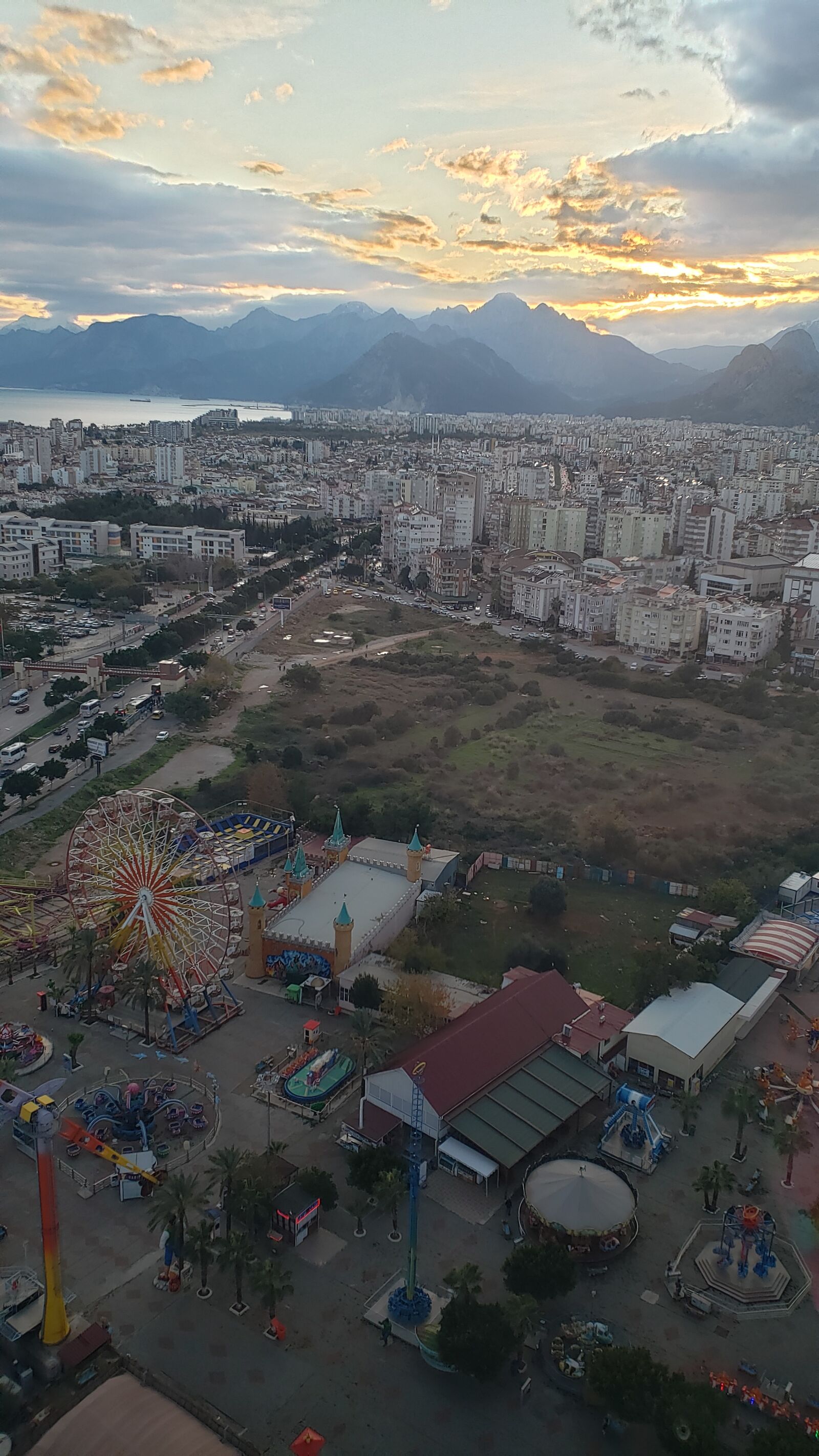 Samsung Galaxy S9+ sample photo. Taurus mountains, fairground, mediterranean photography