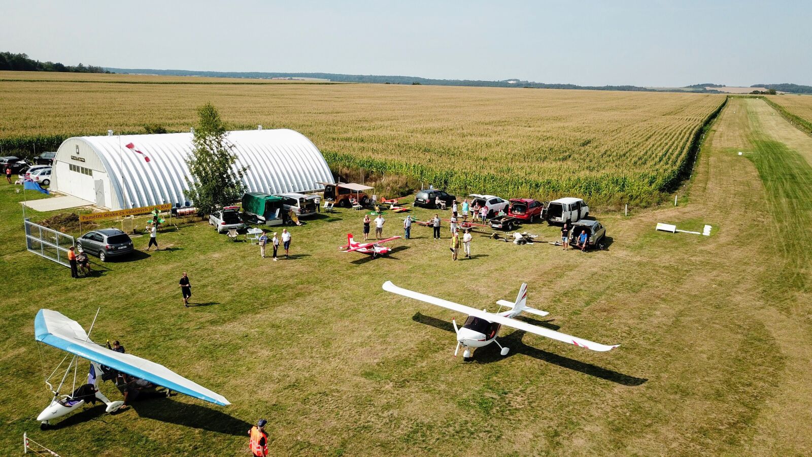 DJI FC220 sample photo. Aircraft, paraglading, modelling photography