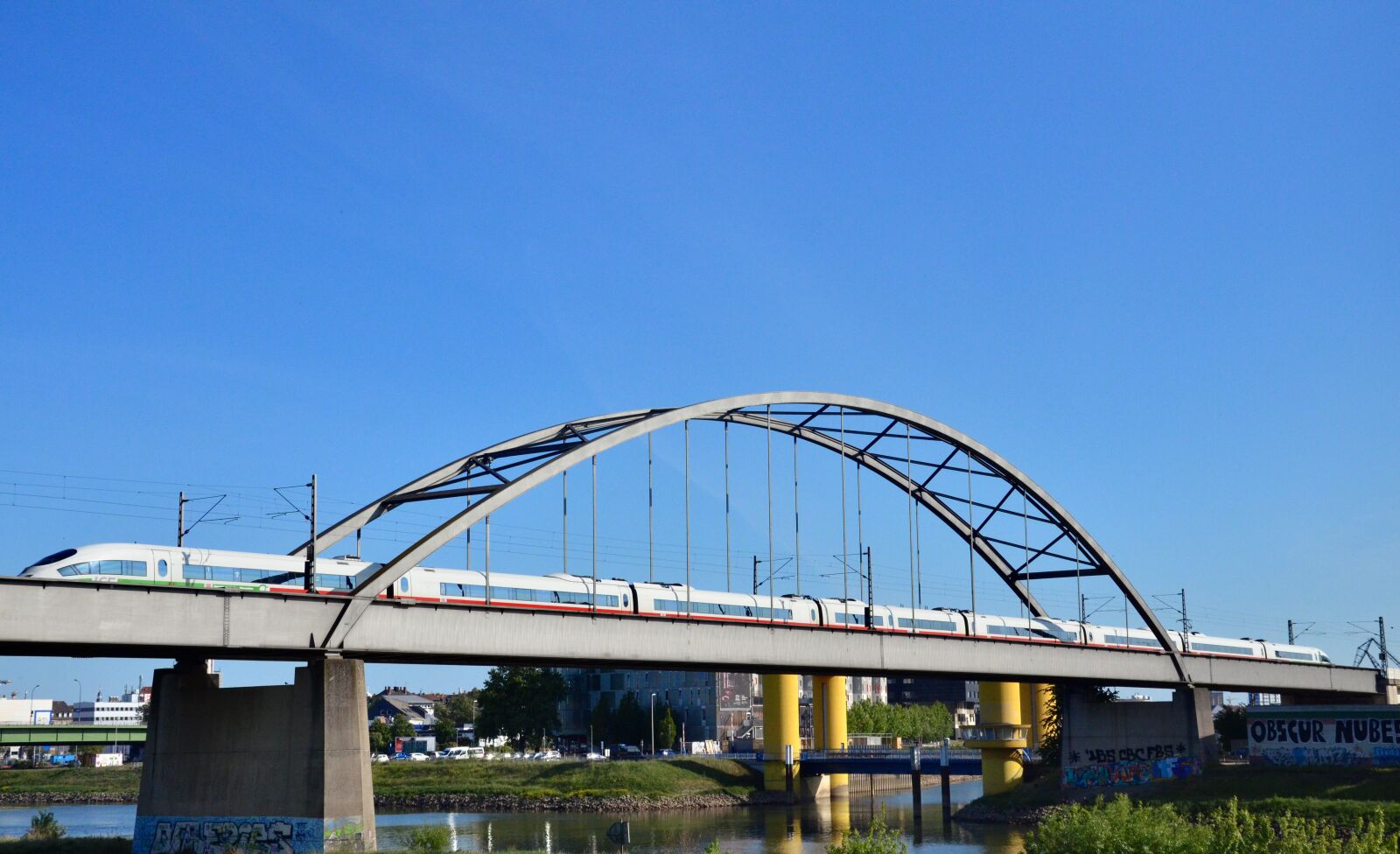 Nikon D5100 sample photo. Ice, db, bridge photography