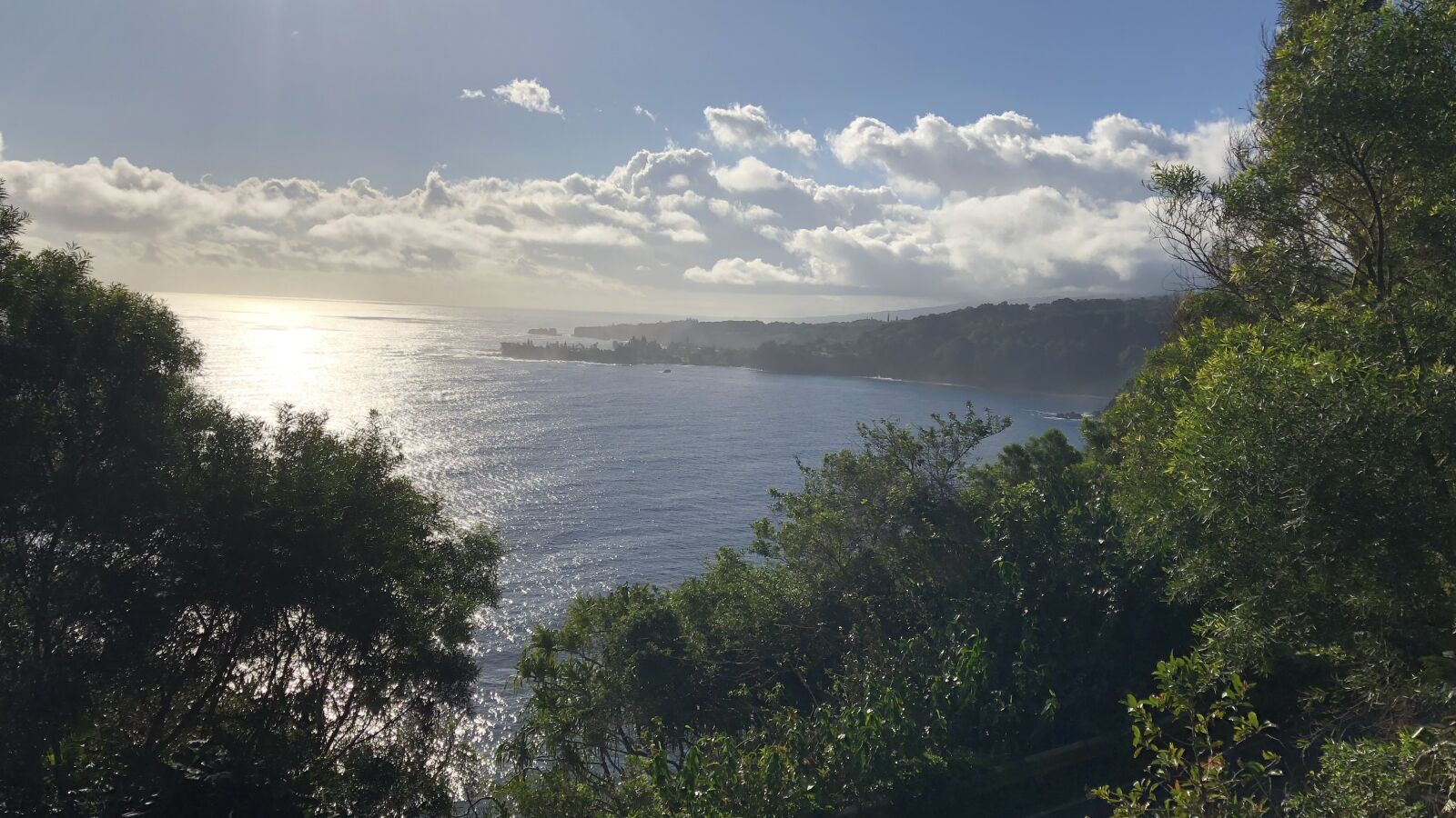 iPhone 8 Plus back dual camera 3.99mm f/1.8 sample photo. Maui, hawaii, sunrise photography
