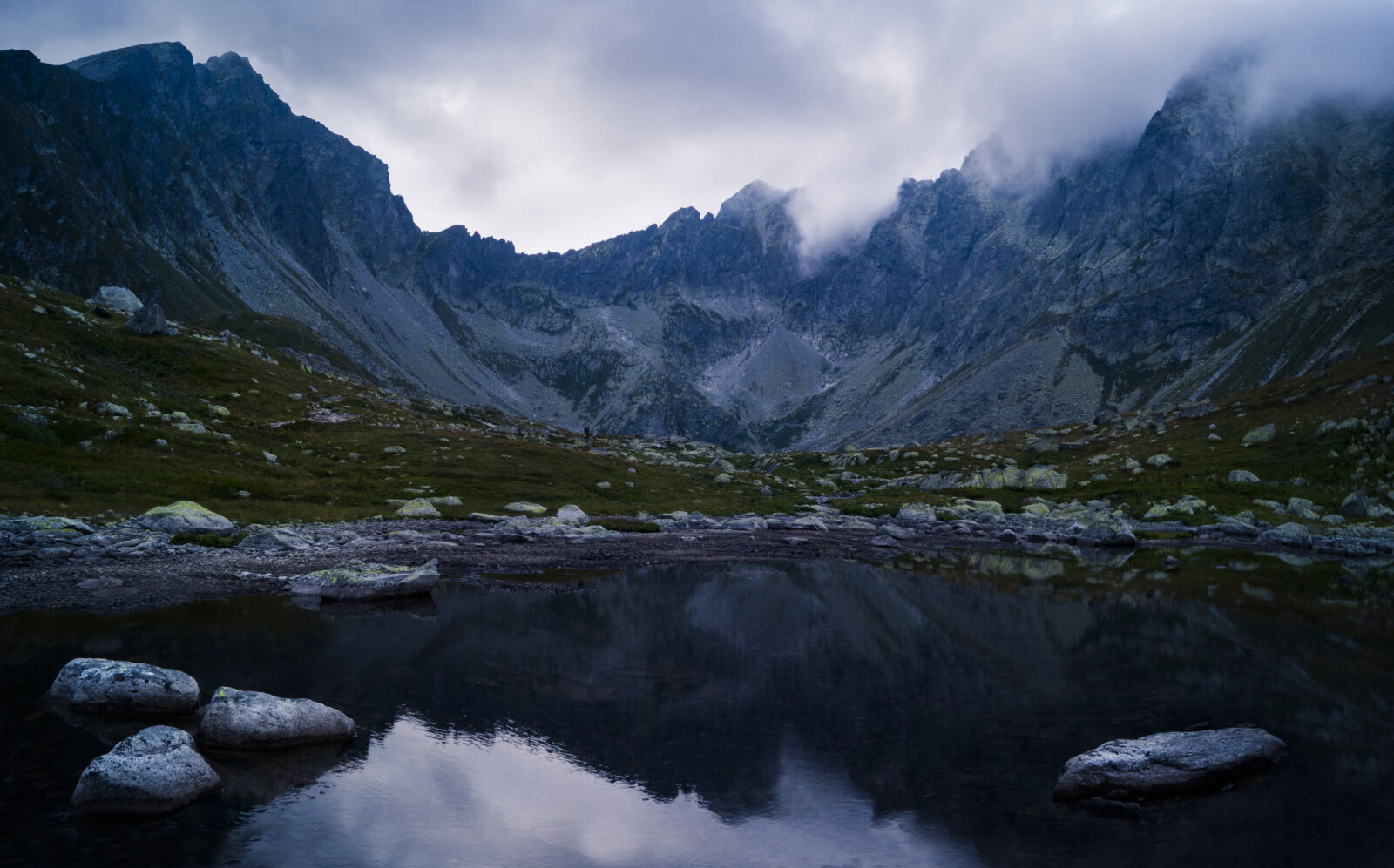 Sony DT 18-55mm F3.5-5.6 SAM II sample photo. Mountains, nature, clouds, mountain photography