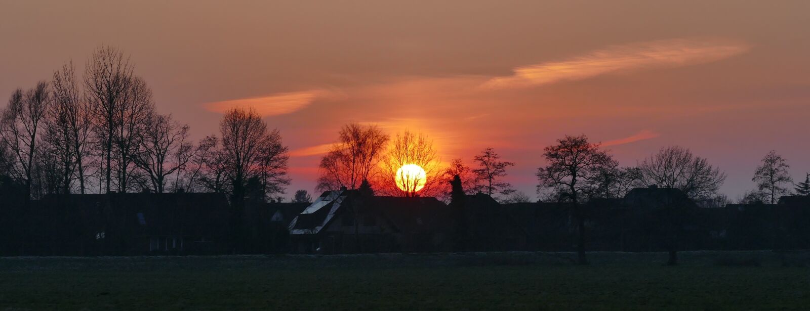 Panasonic Lumix DMC-FZ1000 sample photo. Sunset, sun, panorama photography