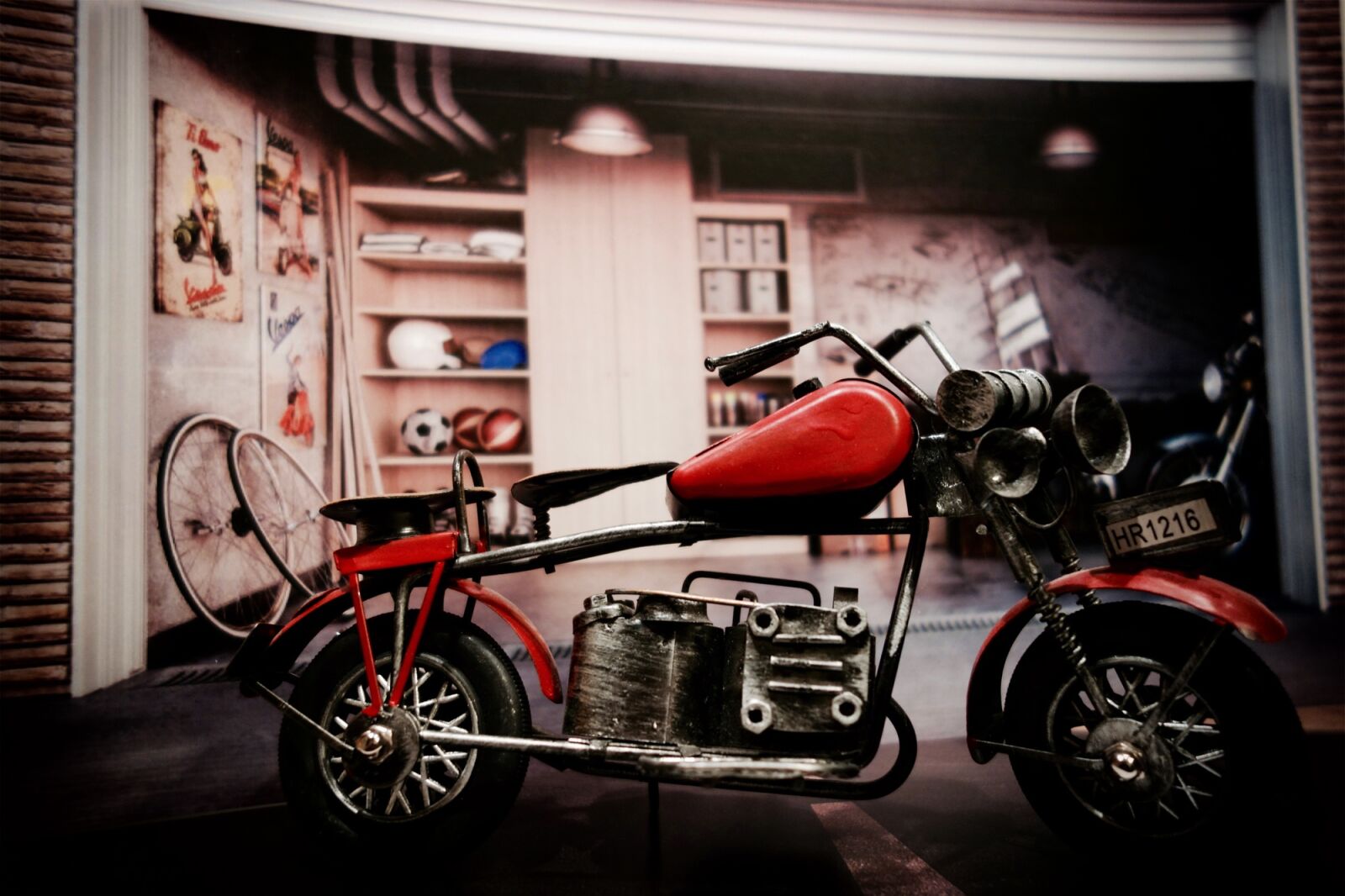 Sony Cyber-shot DSC-RX100 sample photo. Miniature, moto, classic photography