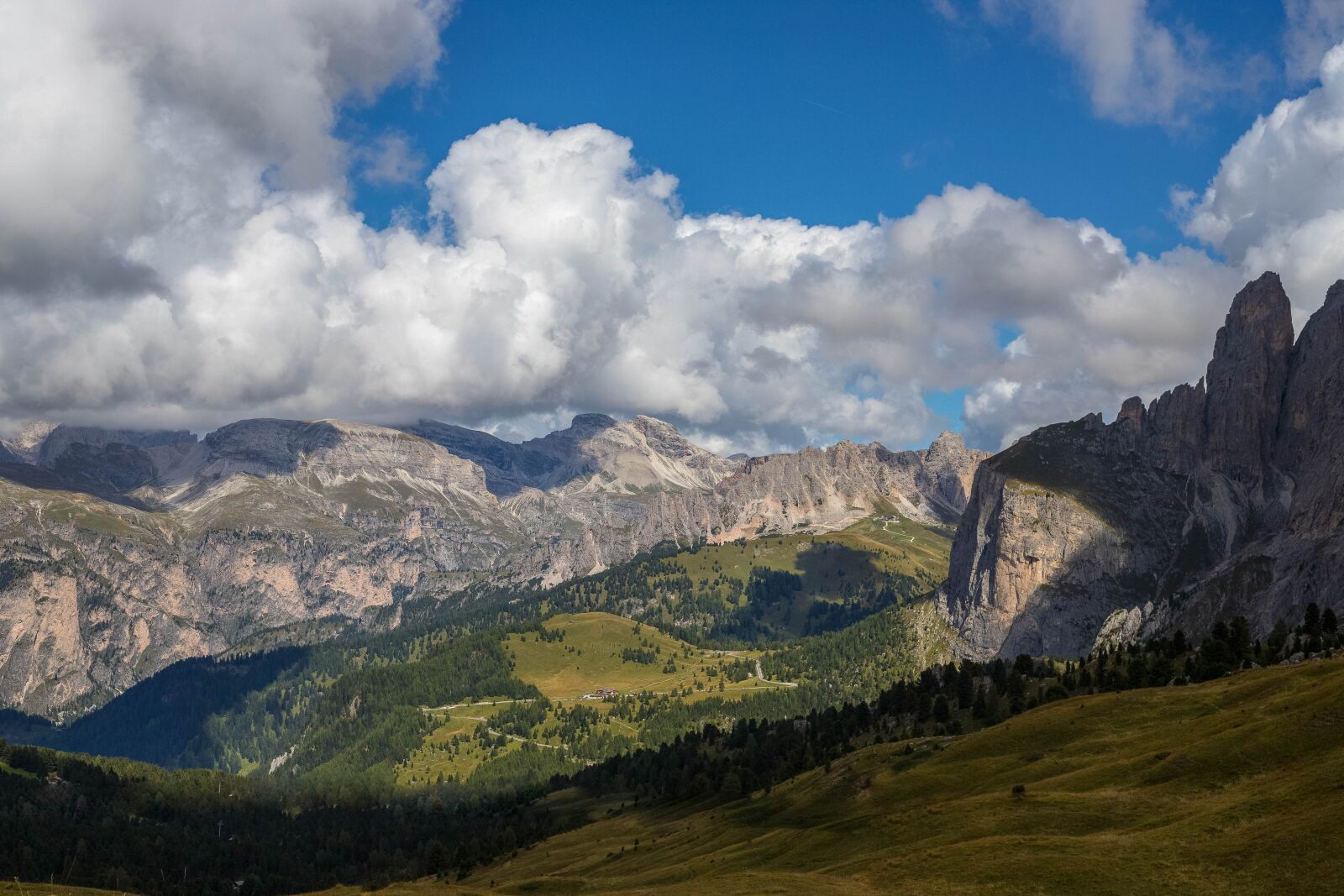 Canon EOS 6D Mark II sample photo. Clouds, mountains, dolomites photography