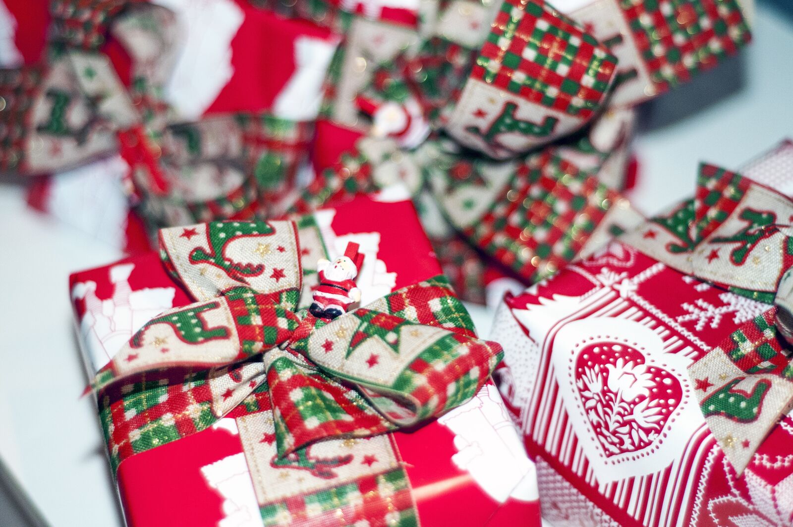 Nikon D300S sample photo. Gifts, presents, wrapping photography