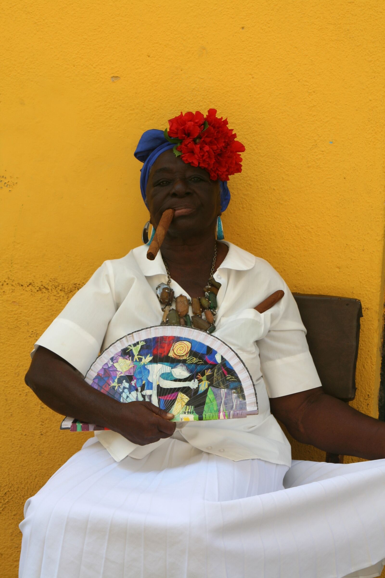Canon EOS 350D (EOS Digital Rebel XT / EOS Kiss Digital N) sample photo. Cuba, cigar, travel photography