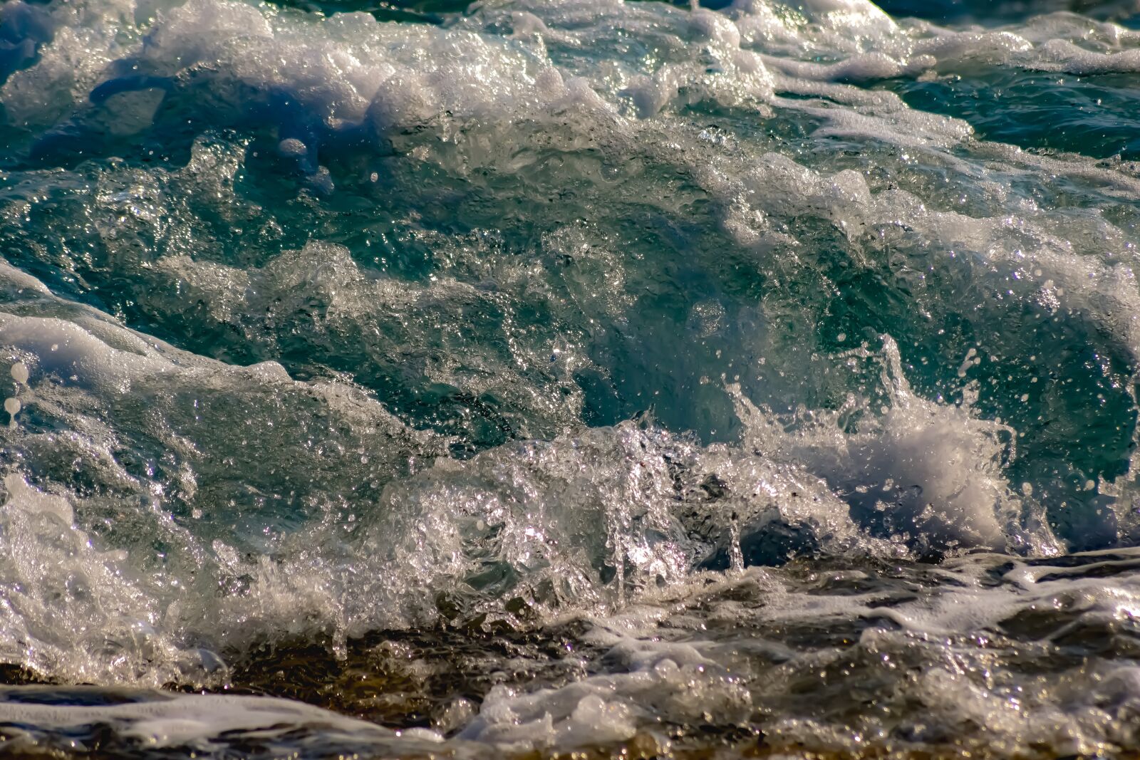 Nikon D3300 sample photo. Wave, splash, wind photography