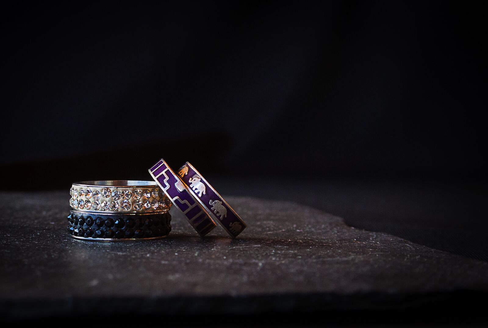 Canon EF-S 18-55mm F3.5-5.6 II sample photo. Rings, diamonds, jewel photography